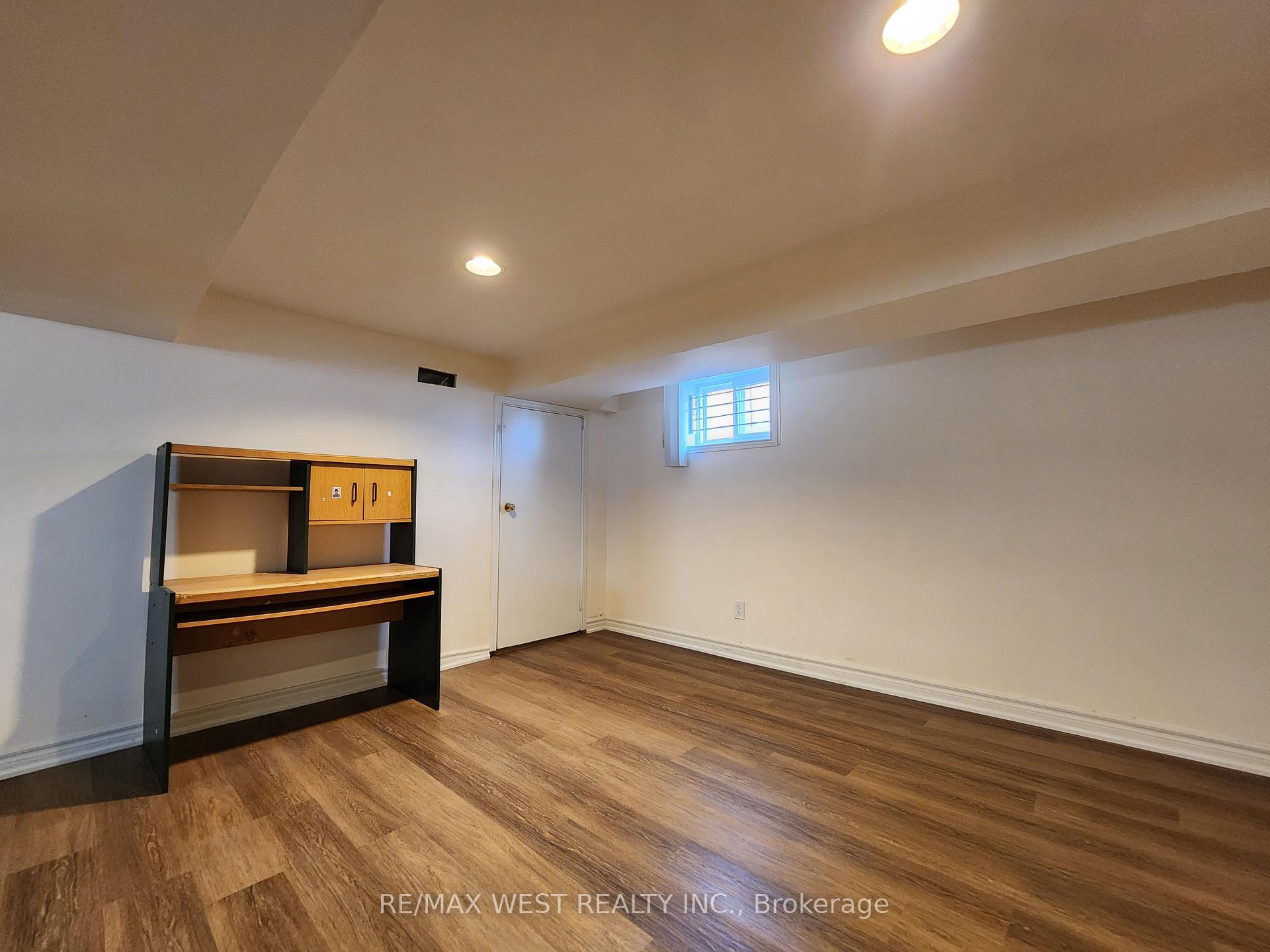 Photo 4 of Unit Bsmt, 105 Crocus Drive, Scarborough, Wexford-Maryvale — HOMEH