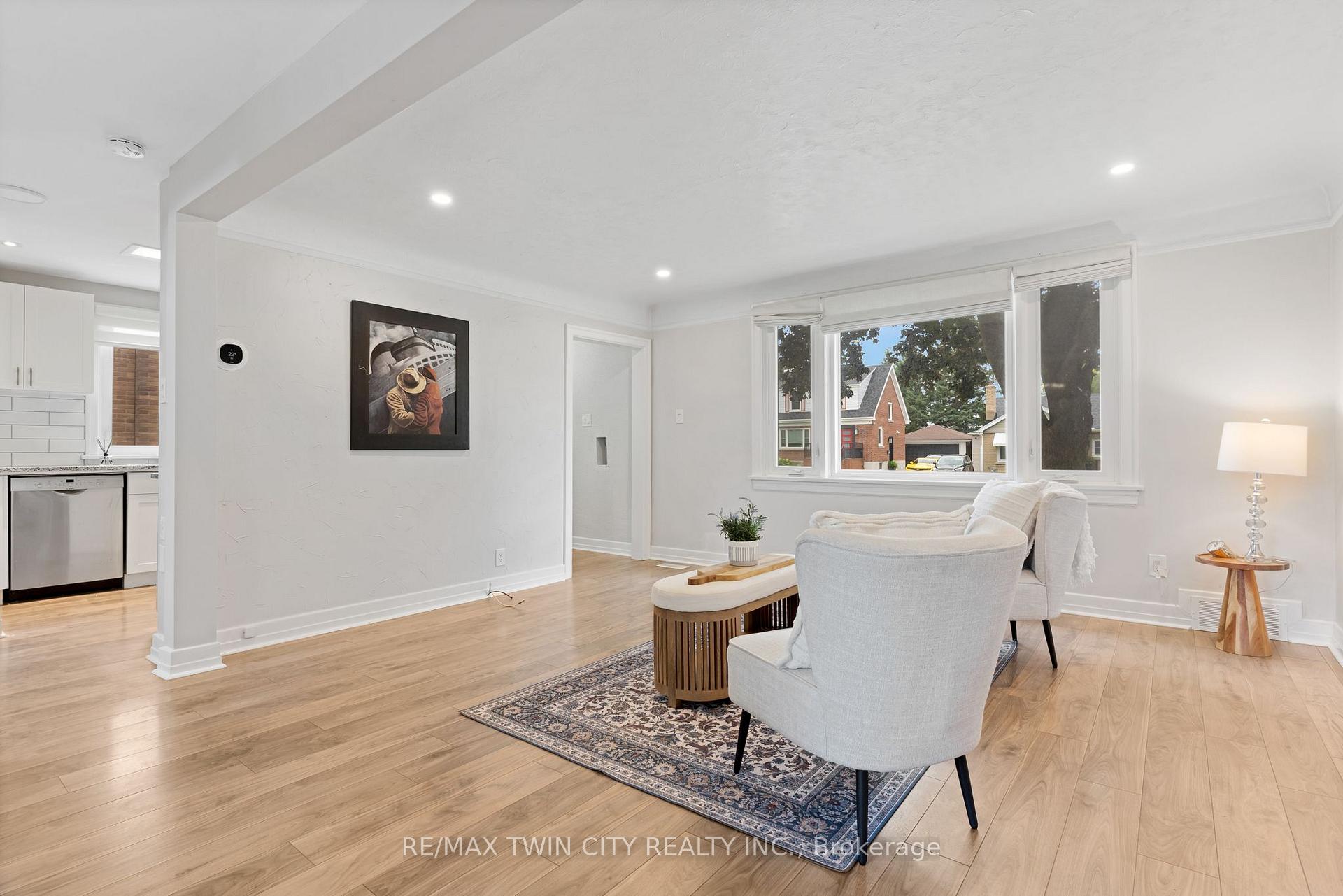 Photo 8 of 799 Rockway Drive, Kitchener, Eastwood — HOMEH