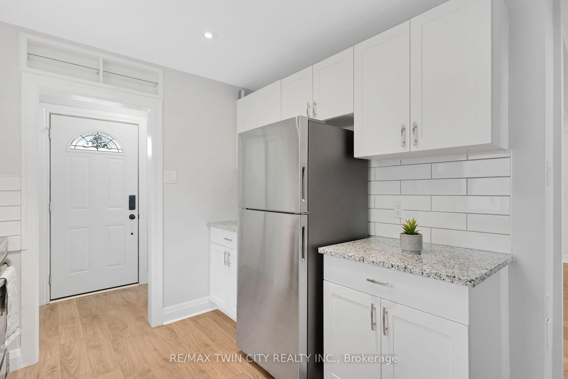 Photo 16 of 799 Rockway Drive, Kitchener, Eastwood — HOMEH
