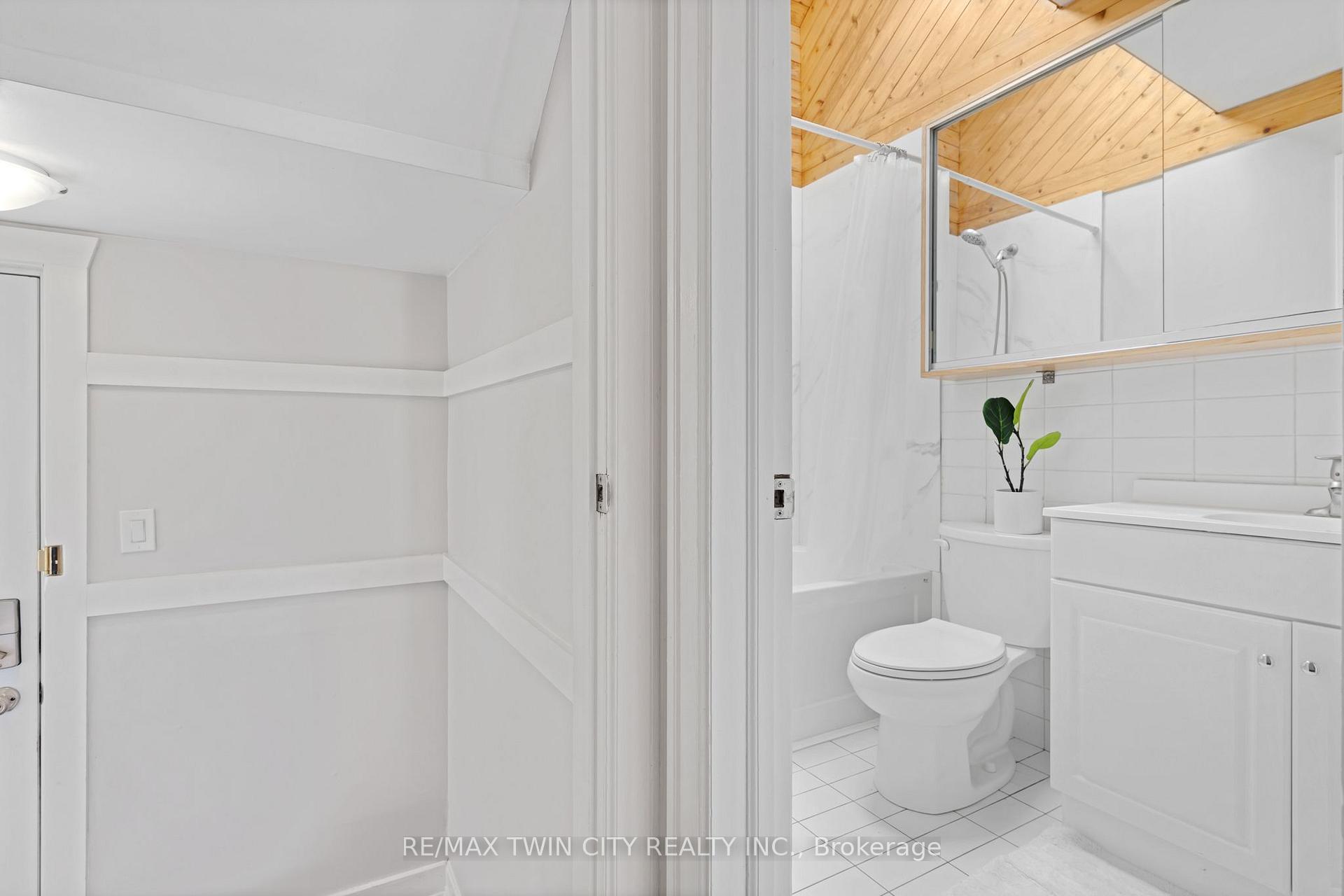 Photo 20 of 799 Rockway Drive, Kitchener, Eastwood — HOMEH