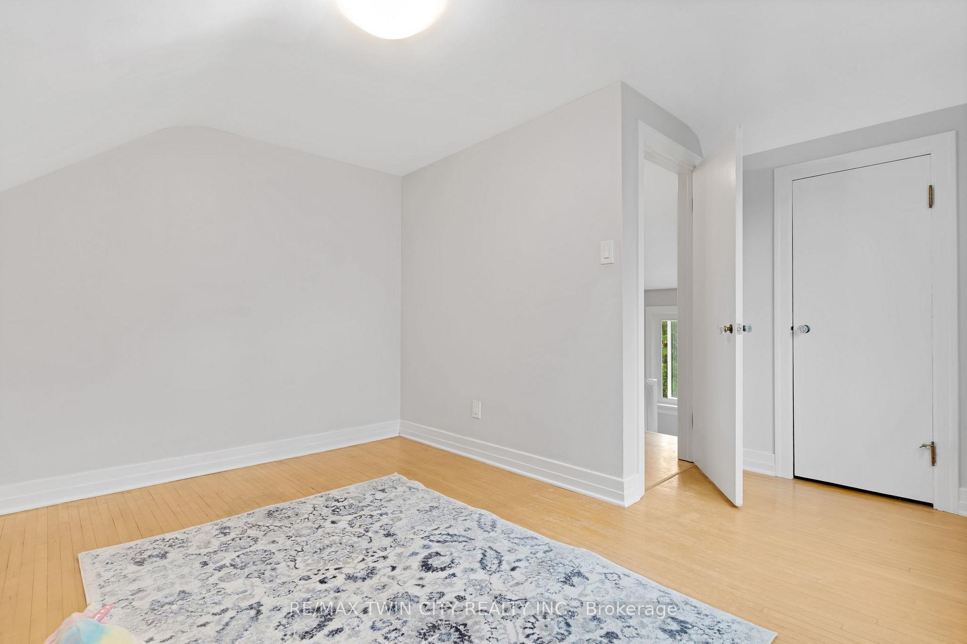 Photo 28 of 799 Rockway Drive, Kitchener, Eastwood — HOMEH