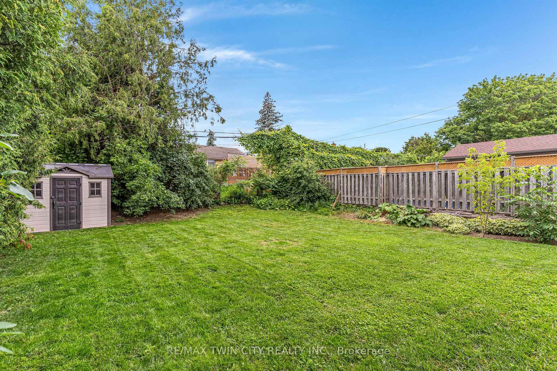 Photo 45 of 799 Rockway Drive, Kitchener, Eastwood — HOMEH