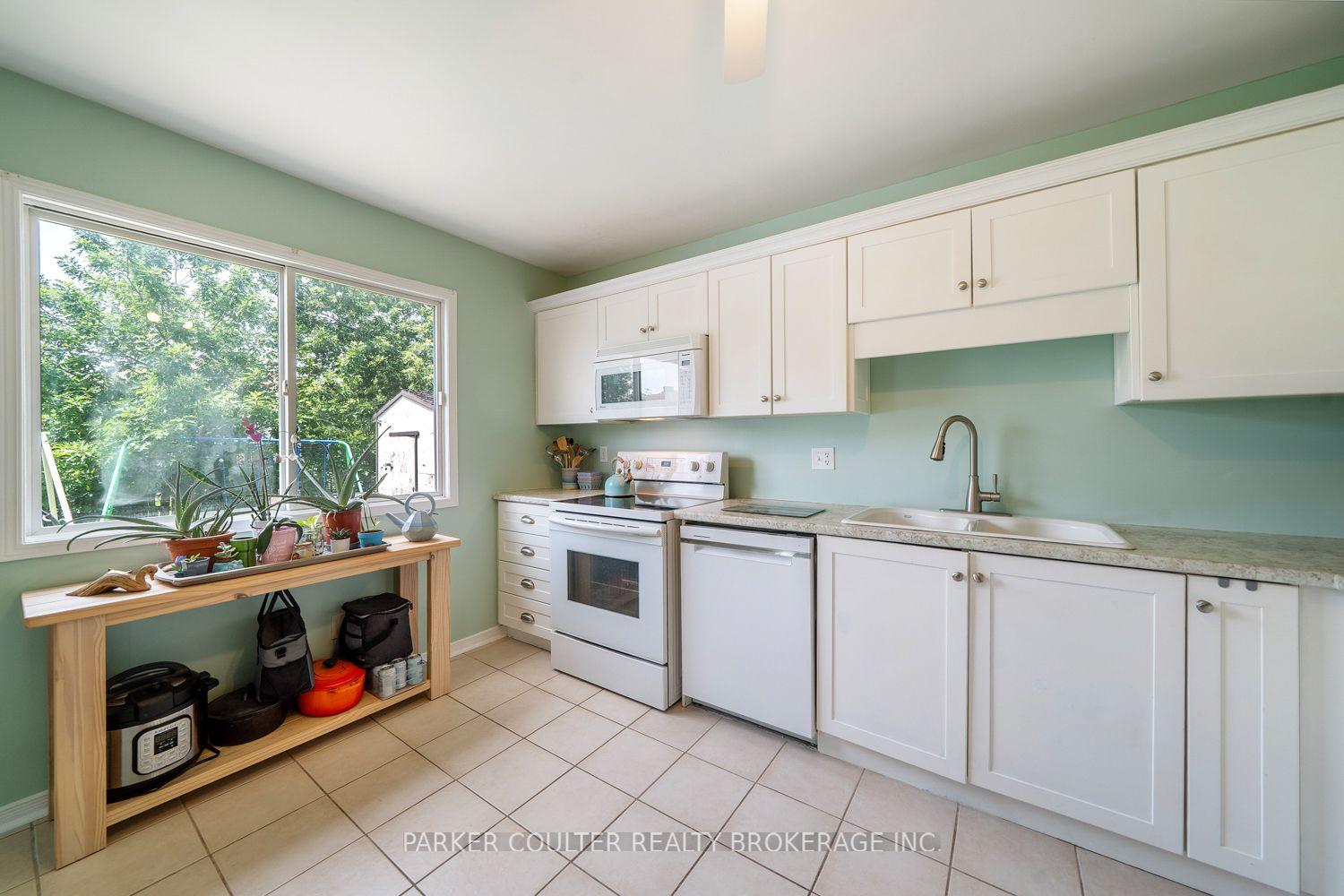 Photo 13 of 24 Hopkins Road, Barrie, Grove East — HOMEH