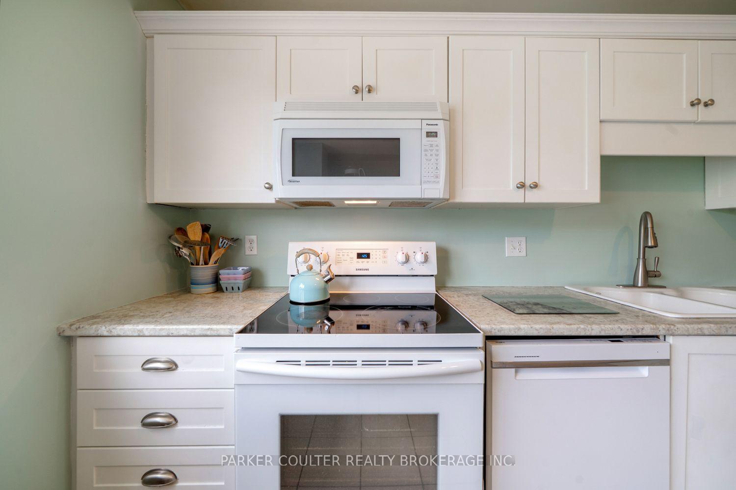 Photo 14 of 24 Hopkins Road, Barrie, Grove East — HOMEH