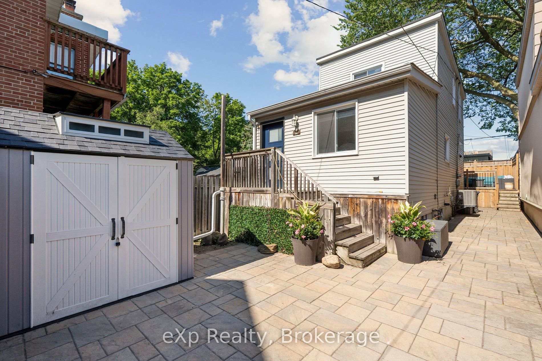 Photo 4 of 313 Bartlett Avenue N, Toronto, Dovercourt-Wallace Emerson-Junction — HOMEH