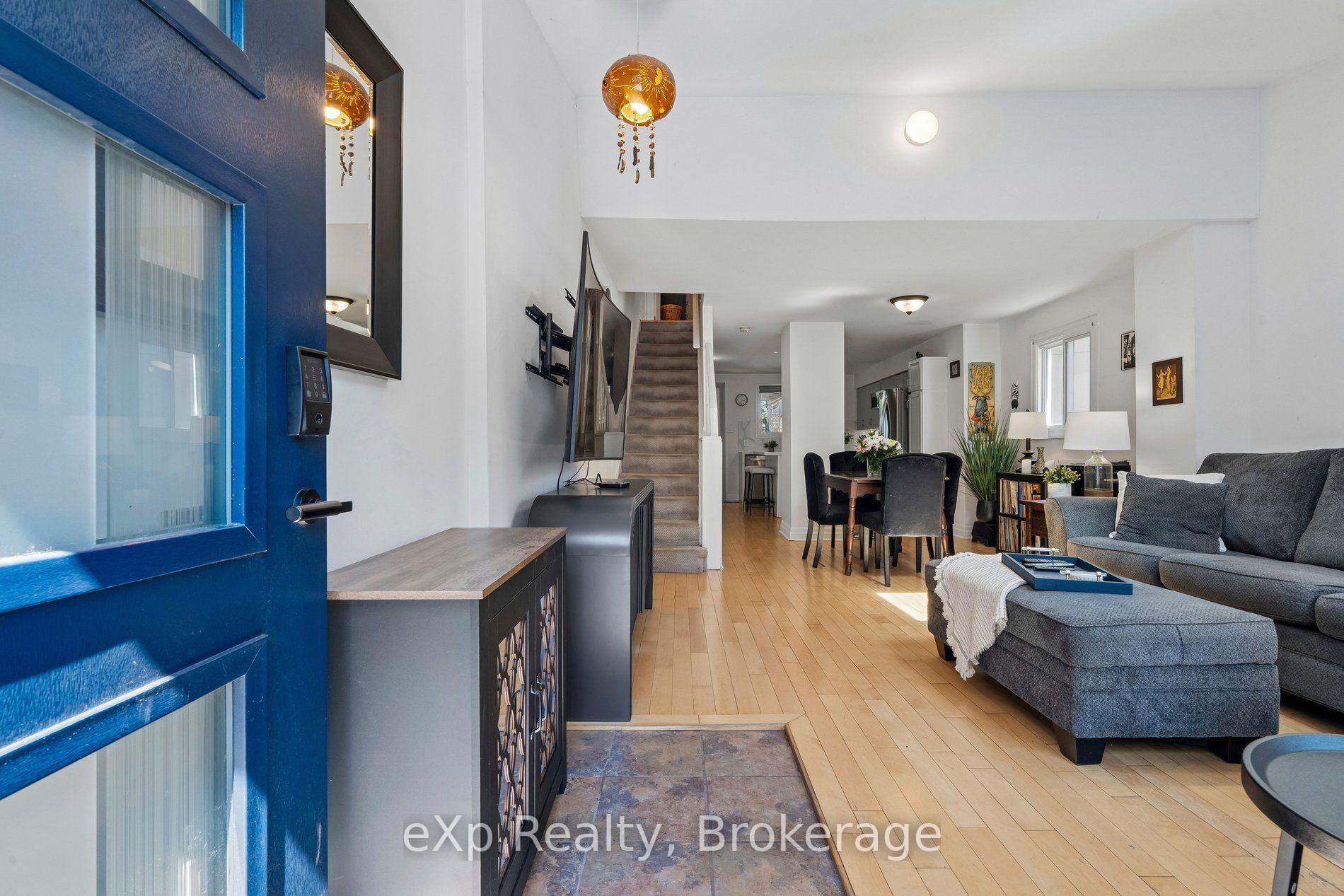 Photo 7 of 313 Bartlett Avenue N, Toronto, Dovercourt-Wallace Emerson-Junction — HOMEH