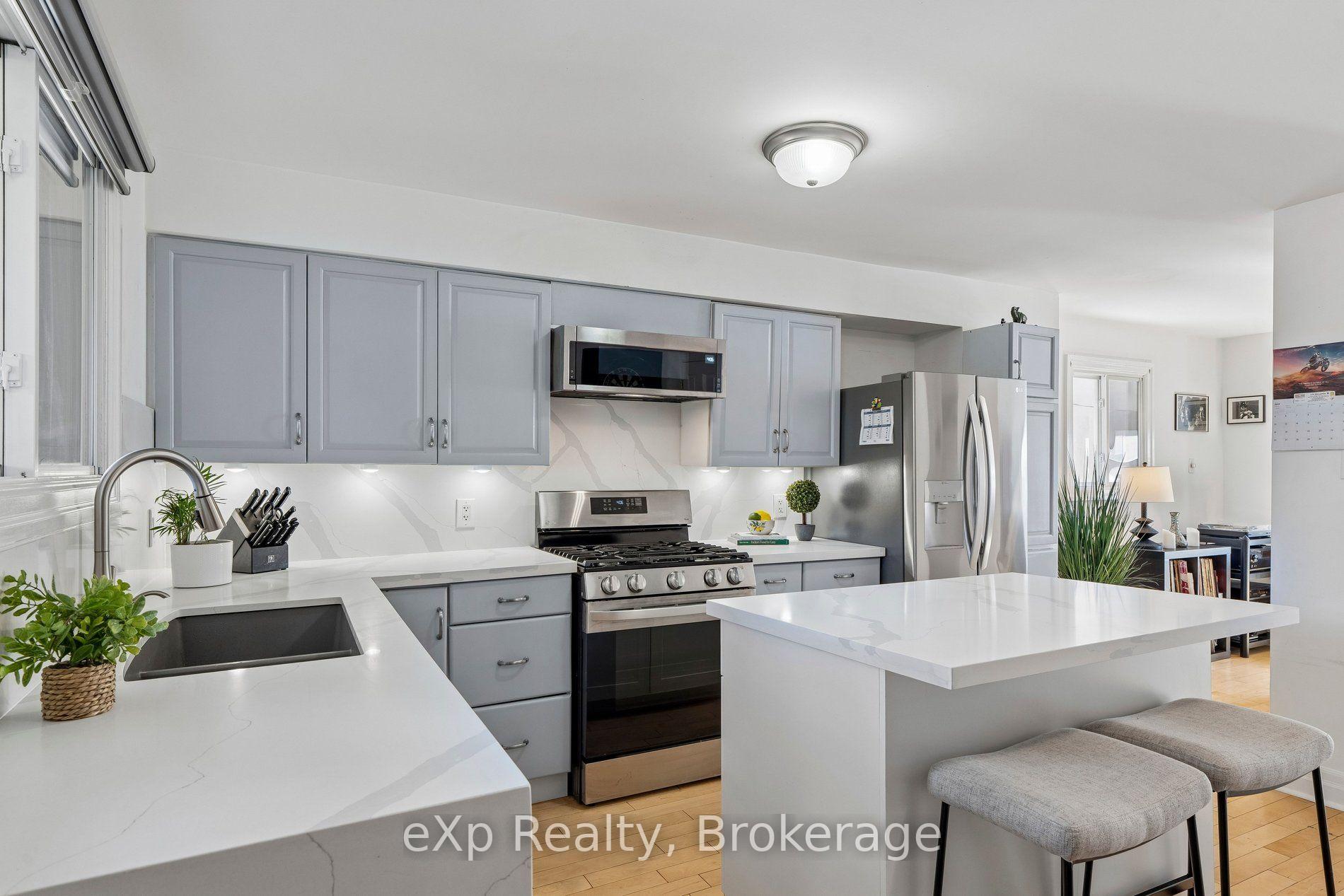 Photo 22 of 313 Bartlett Avenue N, Toronto, Dovercourt-Wallace Emerson-Junction — HOMEH