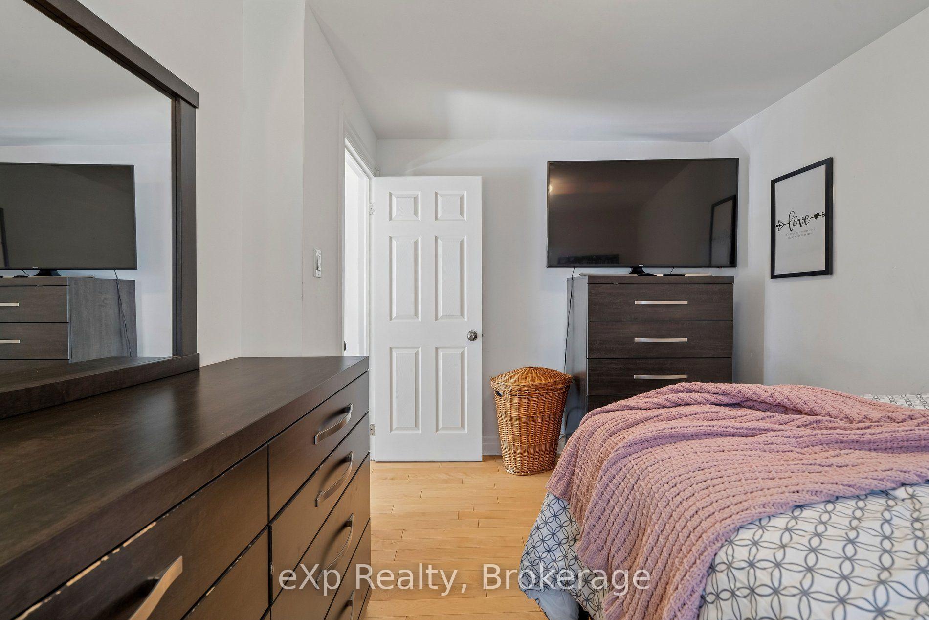Photo 28 of 313 Bartlett Avenue N, Toronto, Dovercourt-Wallace Emerson-Junction — HOMEH