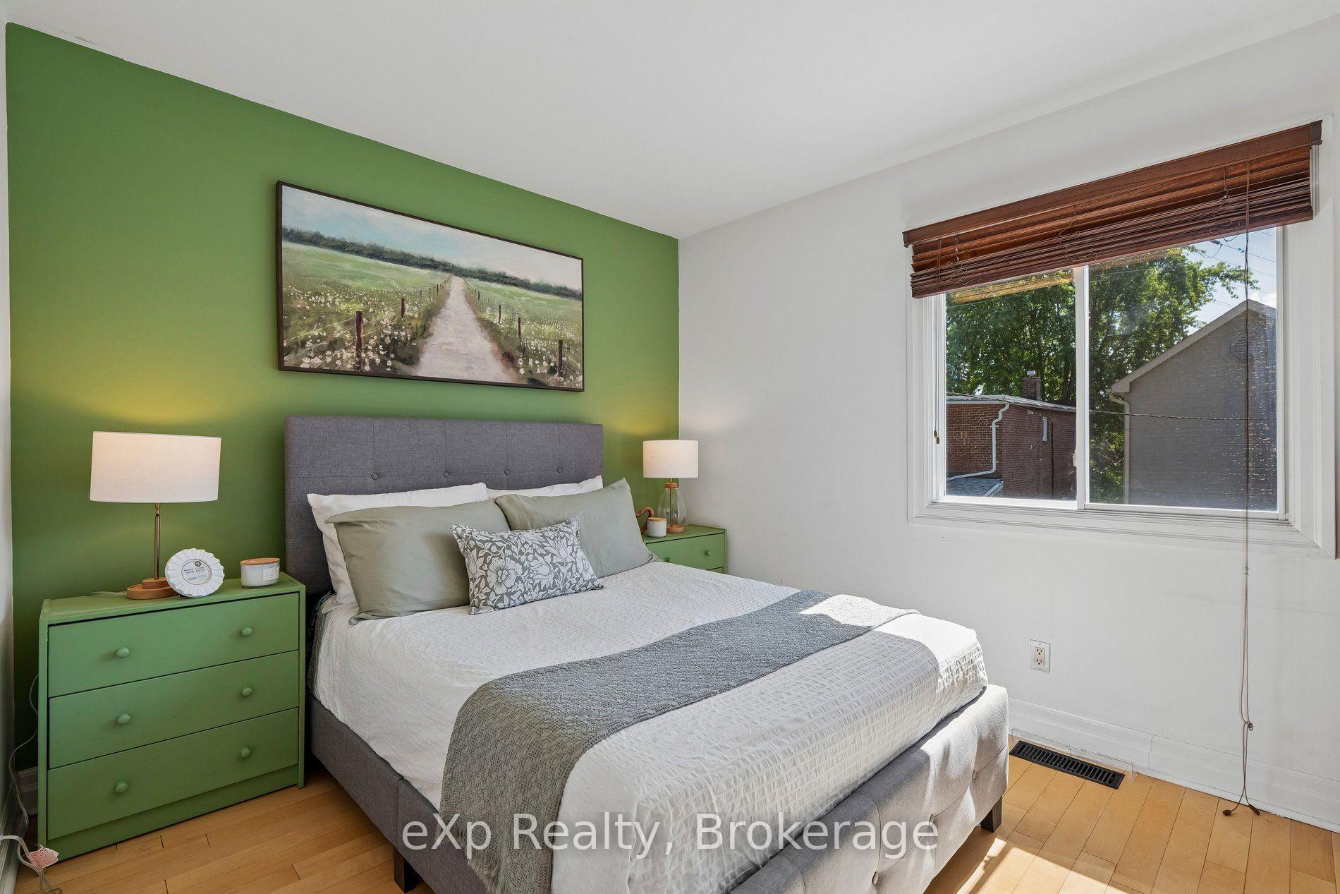 Photo 30 of 313 Bartlett Avenue N, Toronto, Dovercourt-Wallace Emerson-Junction — HOMEH