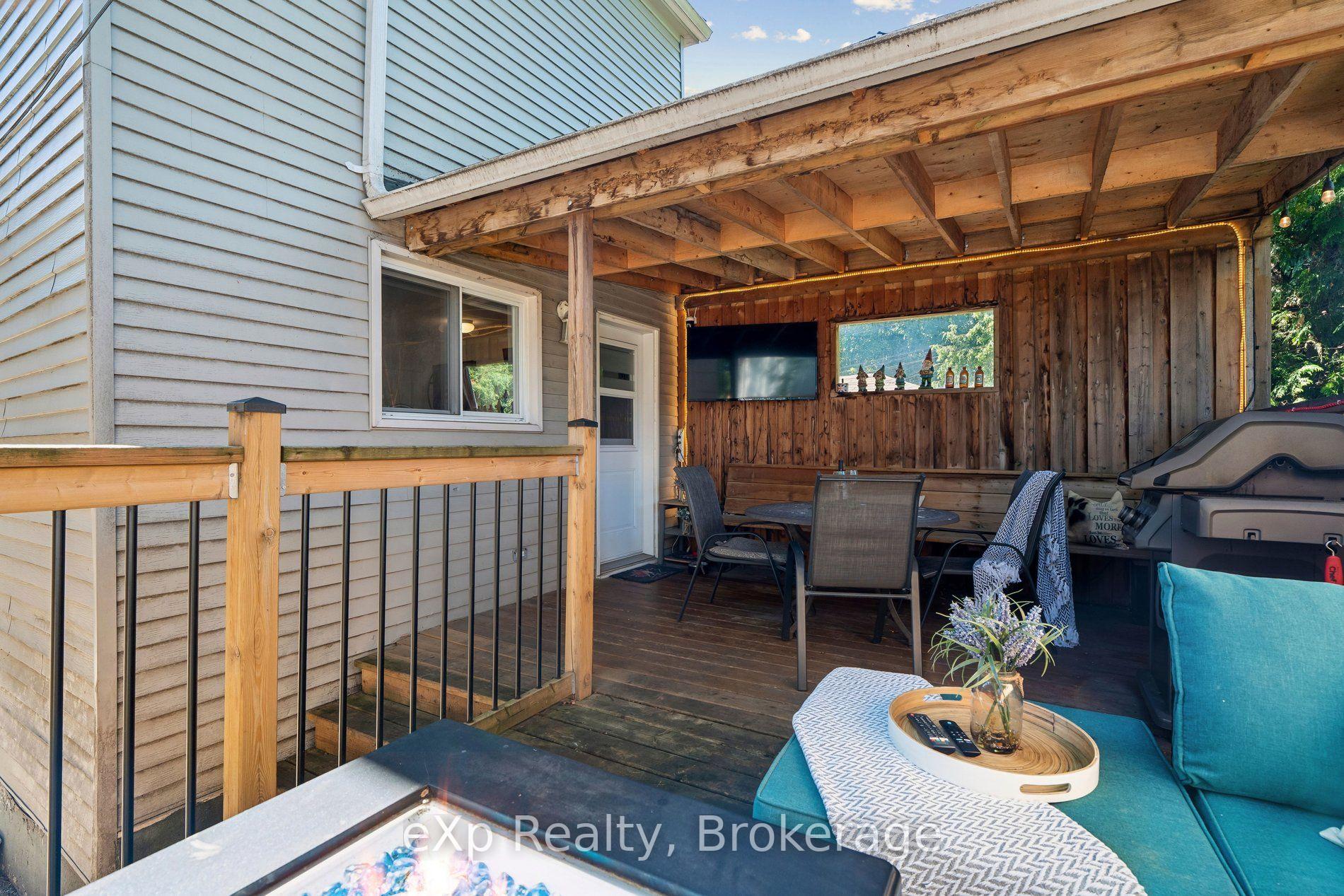 Photo 39 of 313 Bartlett Avenue N, Toronto, Dovercourt-Wallace Emerson-Junction — HOMEH