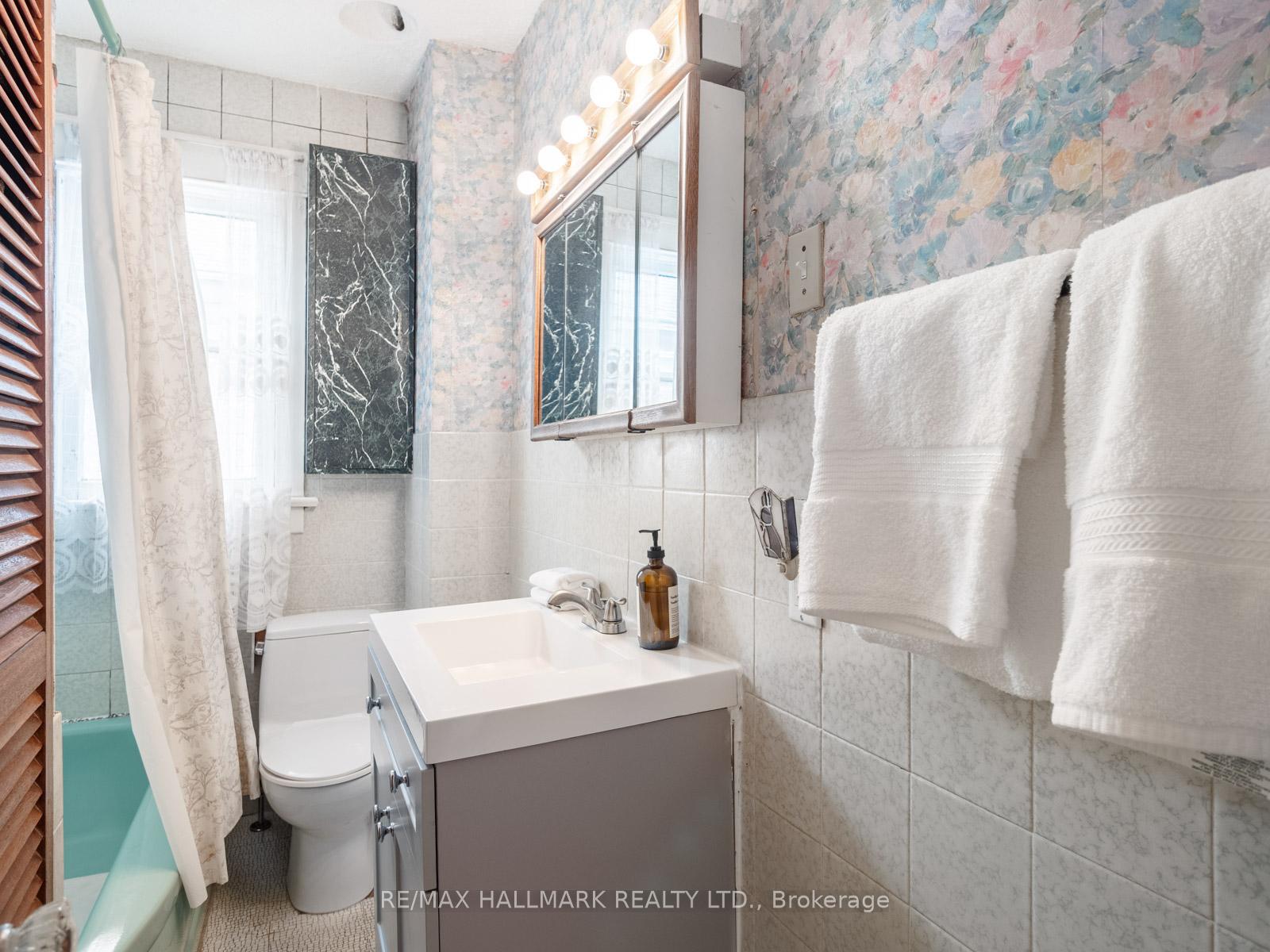 Photo 22 of 326 Cedarvale Avenue, Toronto, Woodbine-Lumsden — HOMEH