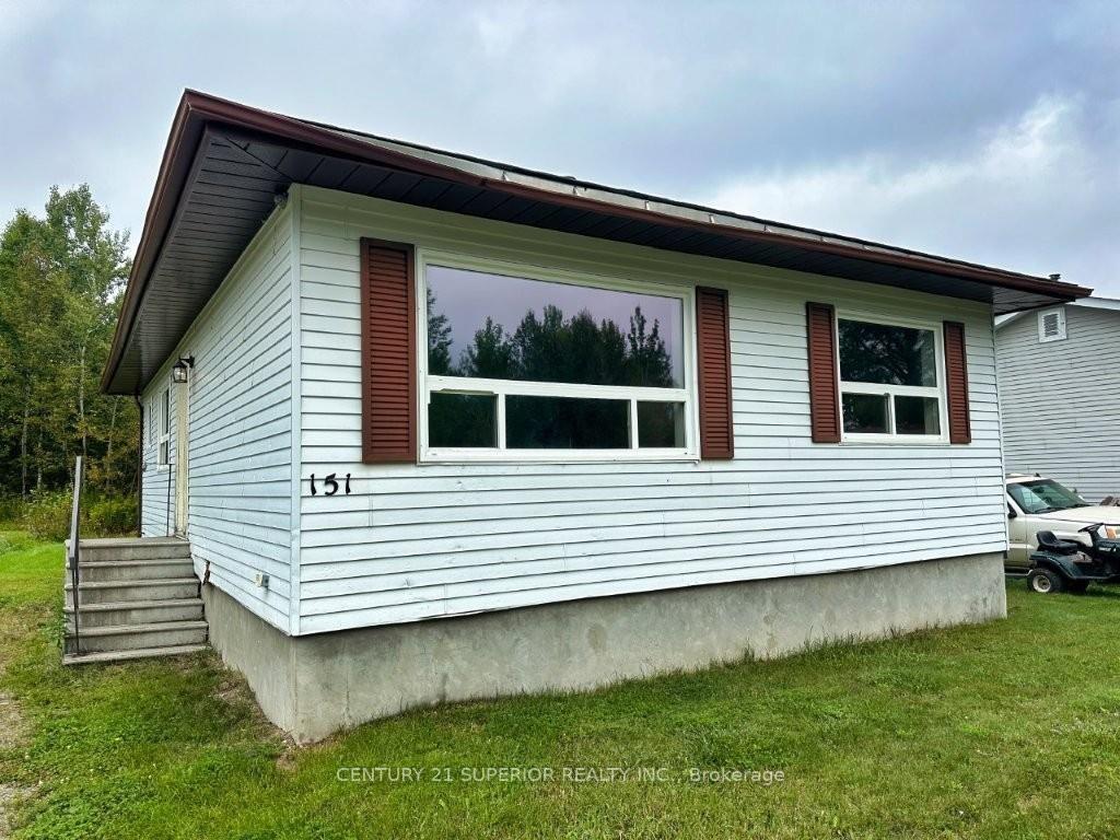 Photo 3 of 151 Harkness Street, Nipigon — HOMEH