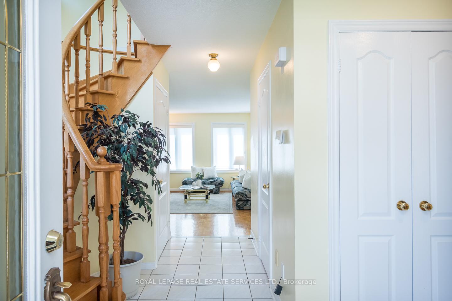 Photo 2 of 4810 Rathkeale Road, Mississauga, East Credit — HOMEH