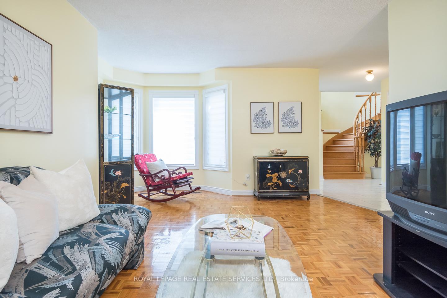 Photo 5 of 4810 Rathkeale Road, Mississauga, East Credit — HOMEH