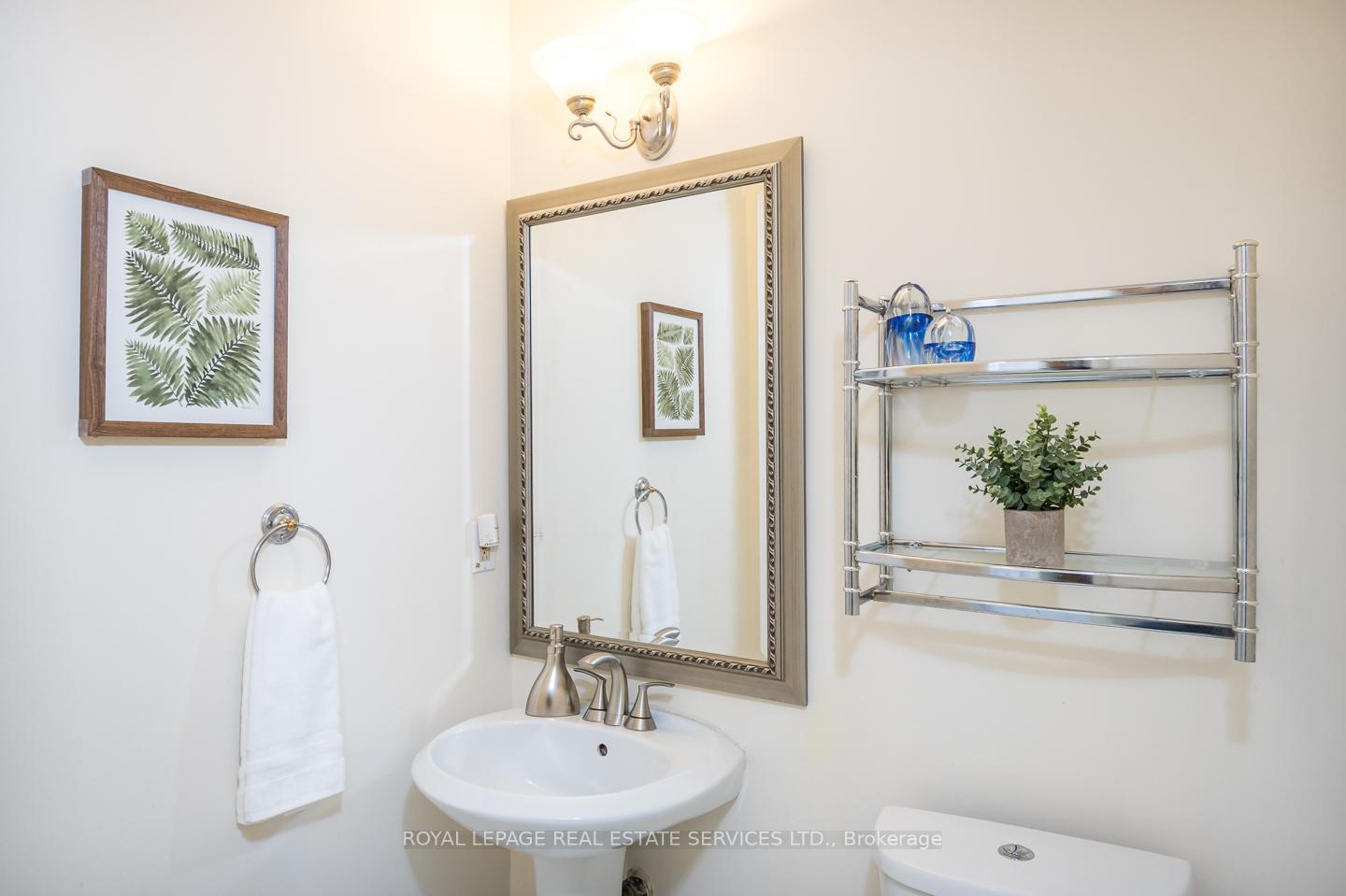 Photo 6 of 4810 Rathkeale Road, Mississauga, East Credit — HOMEH