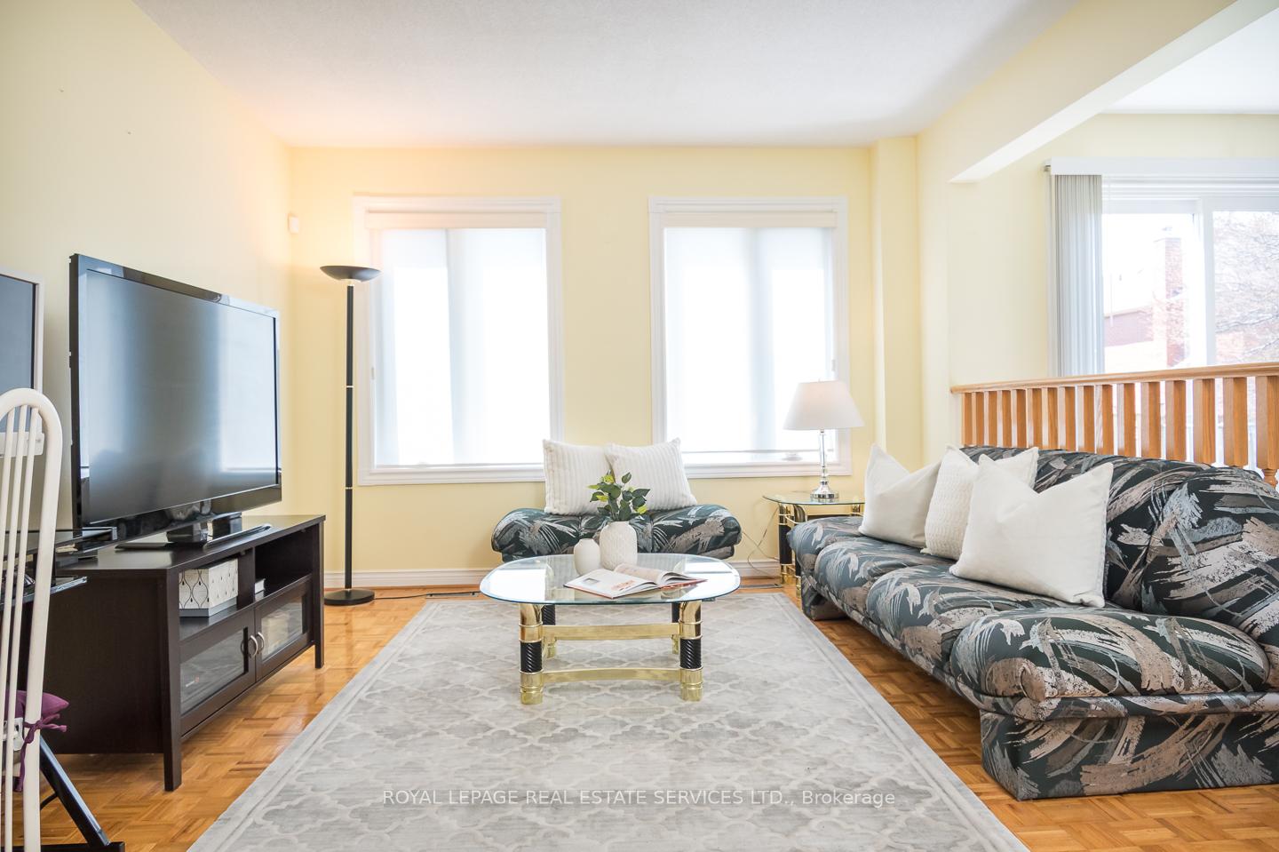 Photo 9 of 4810 Rathkeale Road, Mississauga, East Credit — HOMEH