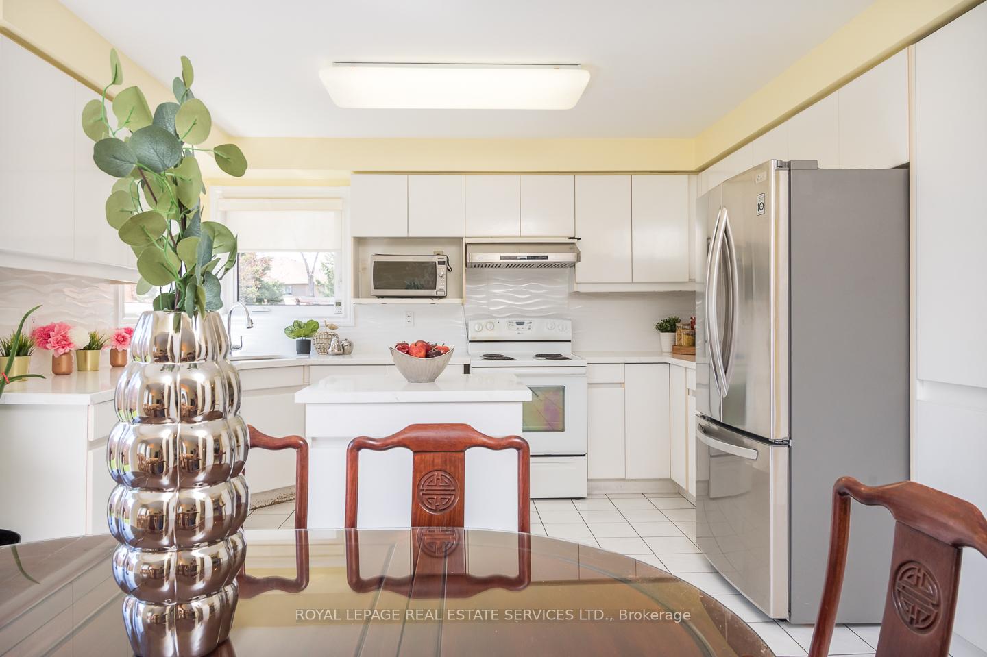 Photo 15 of 4810 Rathkeale Road, Mississauga, East Credit — HOMEH