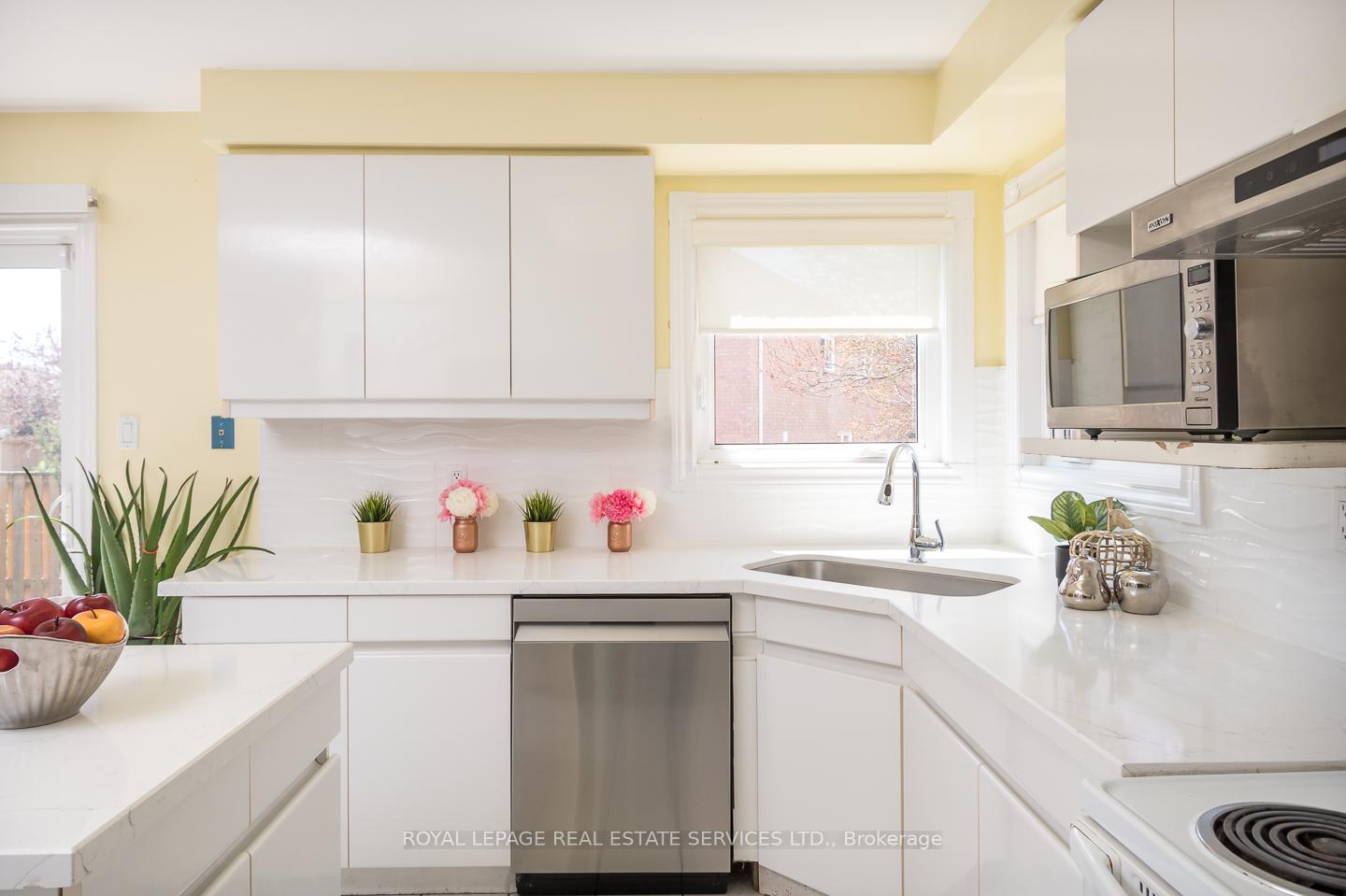 Photo 18 of 4810 Rathkeale Road, Mississauga, East Credit — HOMEH