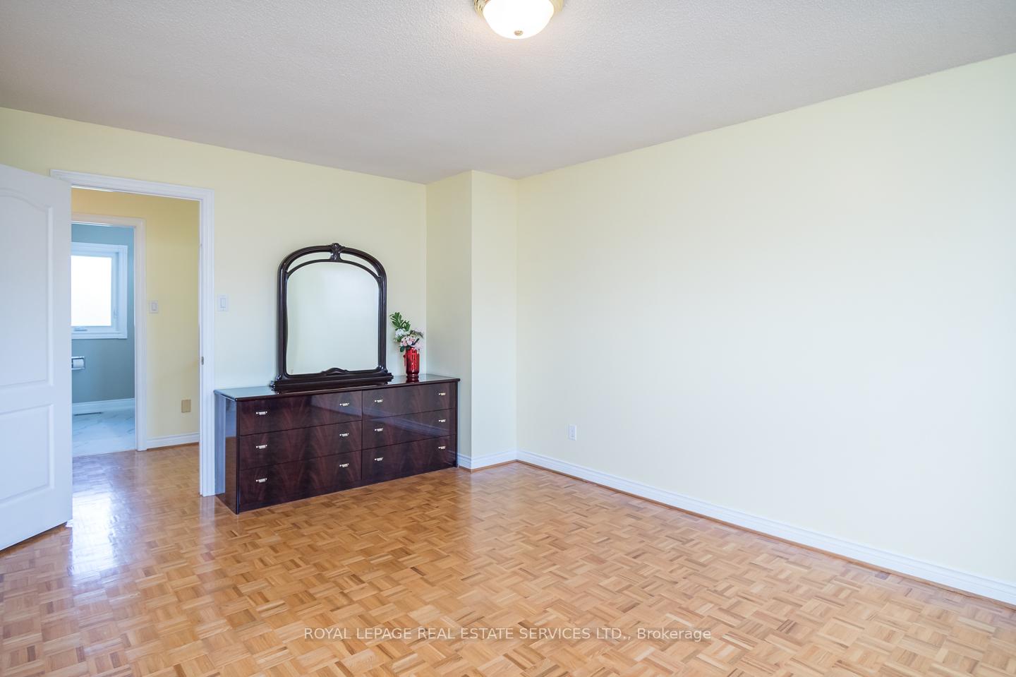 Photo 21 of 4810 Rathkeale Road, Mississauga, East Credit — HOMEH