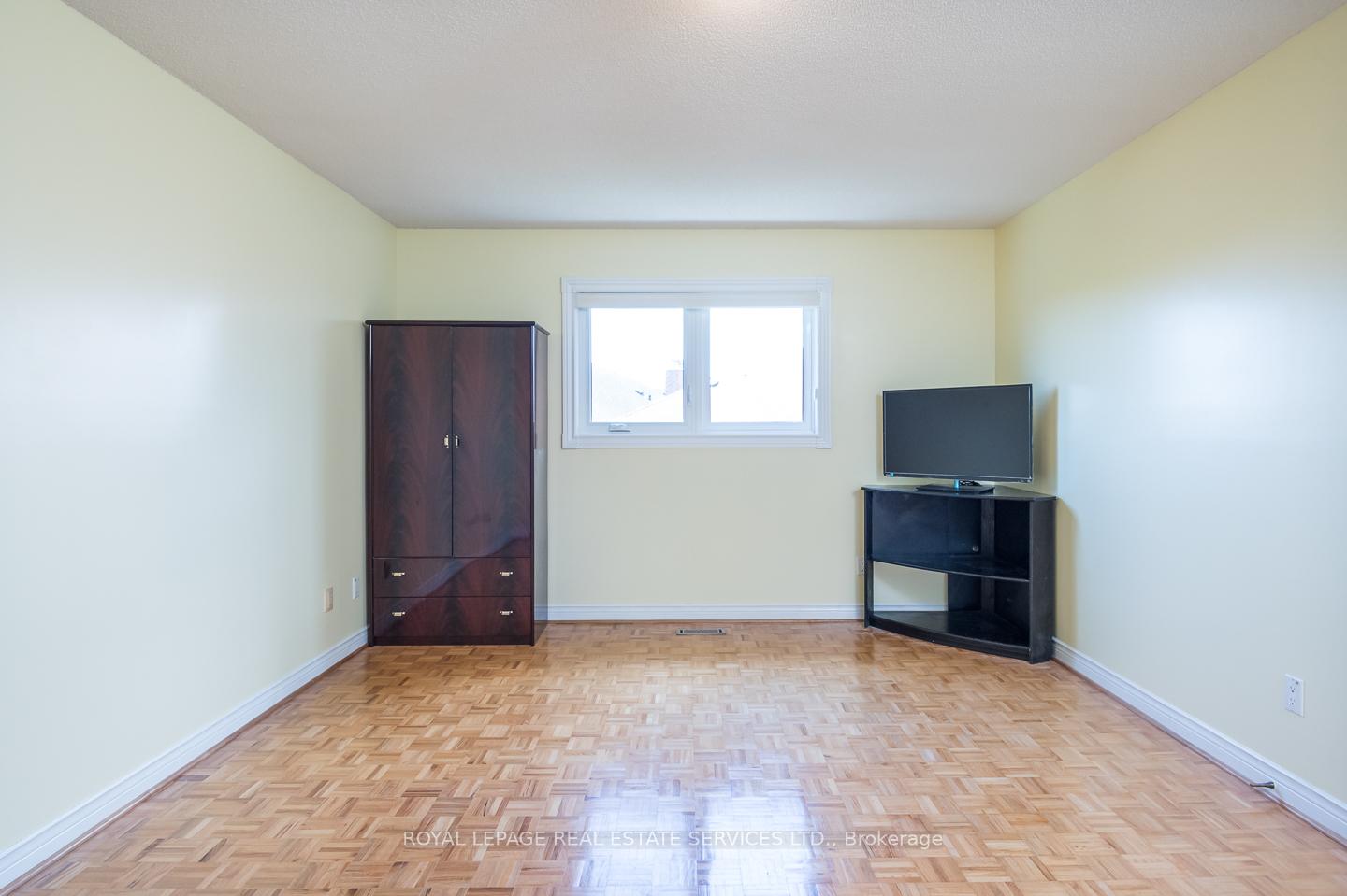 Photo 23 of 4810 Rathkeale Road, Mississauga, East Credit — HOMEH