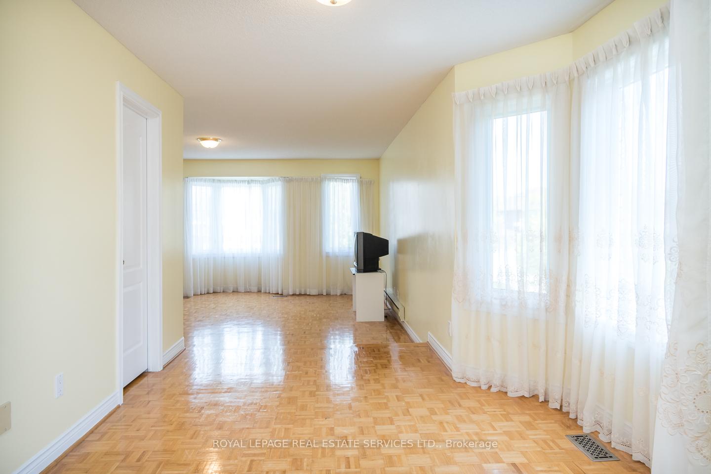 Photo 32 of 4810 Rathkeale Road, Mississauga, East Credit — HOMEH
