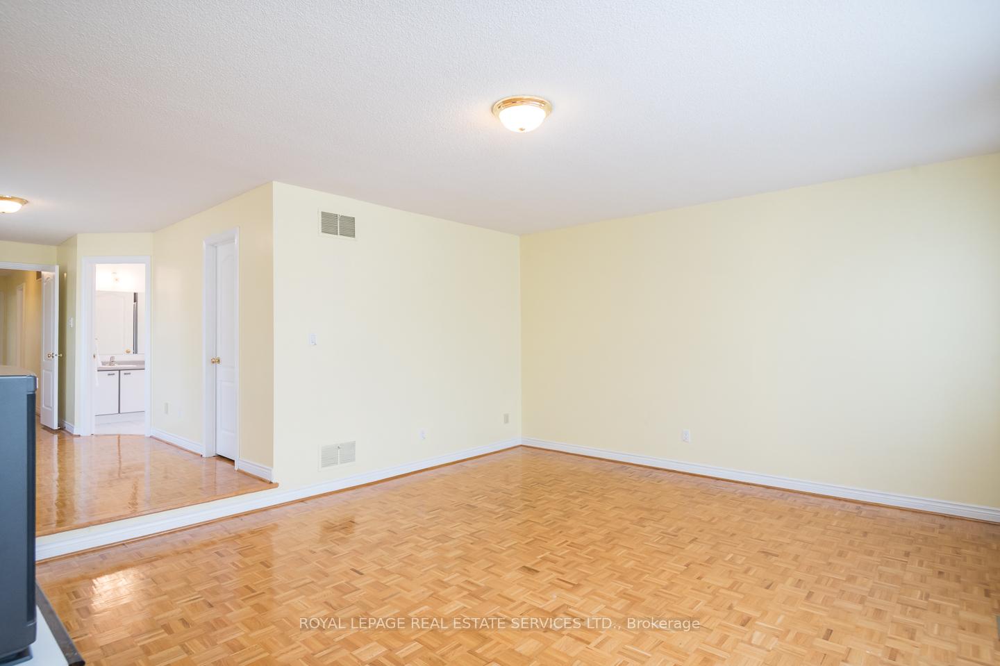 Photo 33 of 4810 Rathkeale Road, Mississauga, East Credit — HOMEH
