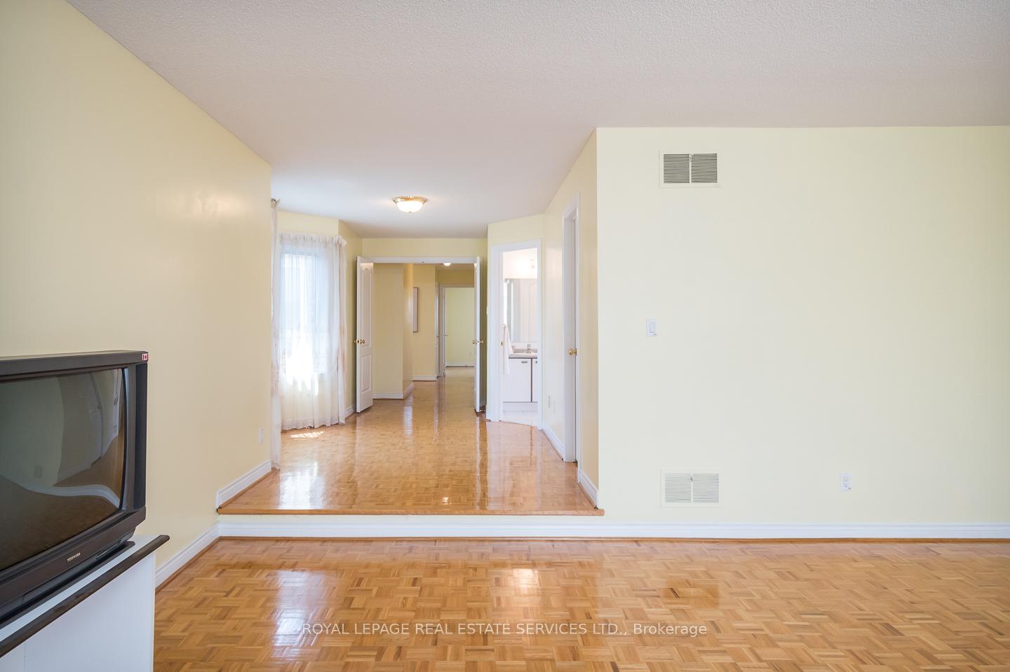 Photo 35 of 4810 Rathkeale Road, Mississauga, East Credit — HOMEH