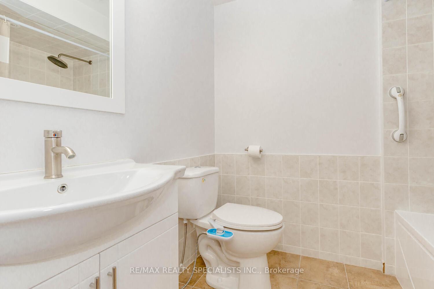 Photo 11 of 84 Tysonville Circle, Brampton, Northwest Brampton — HOMEH