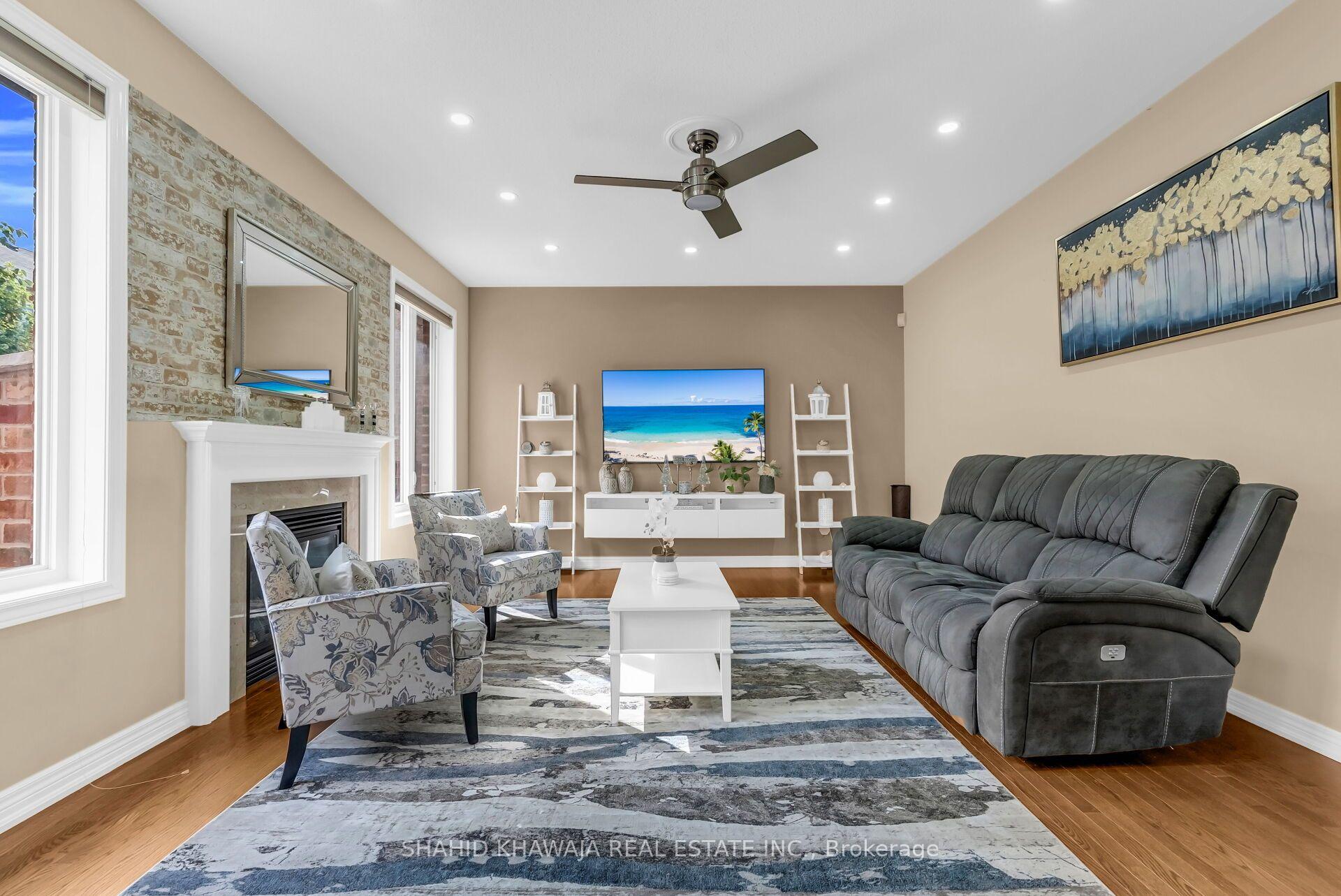 Photo 6 of 26 Pine Island Way, Brampton, Credit Valley — HOMEH