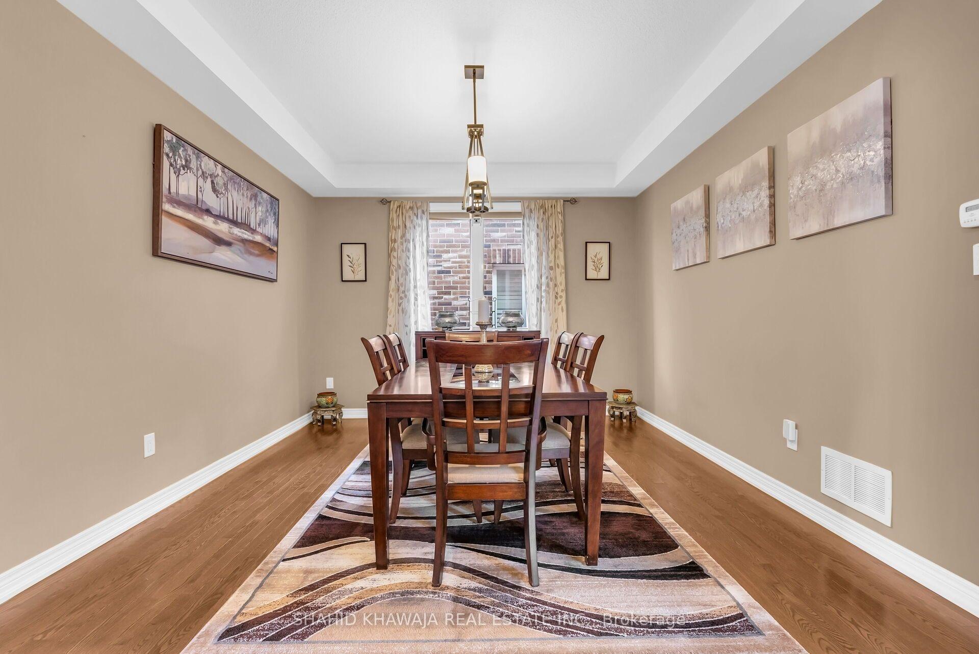 Photo 7 of 26 Pine Island Way, Brampton, Credit Valley — HOMEH