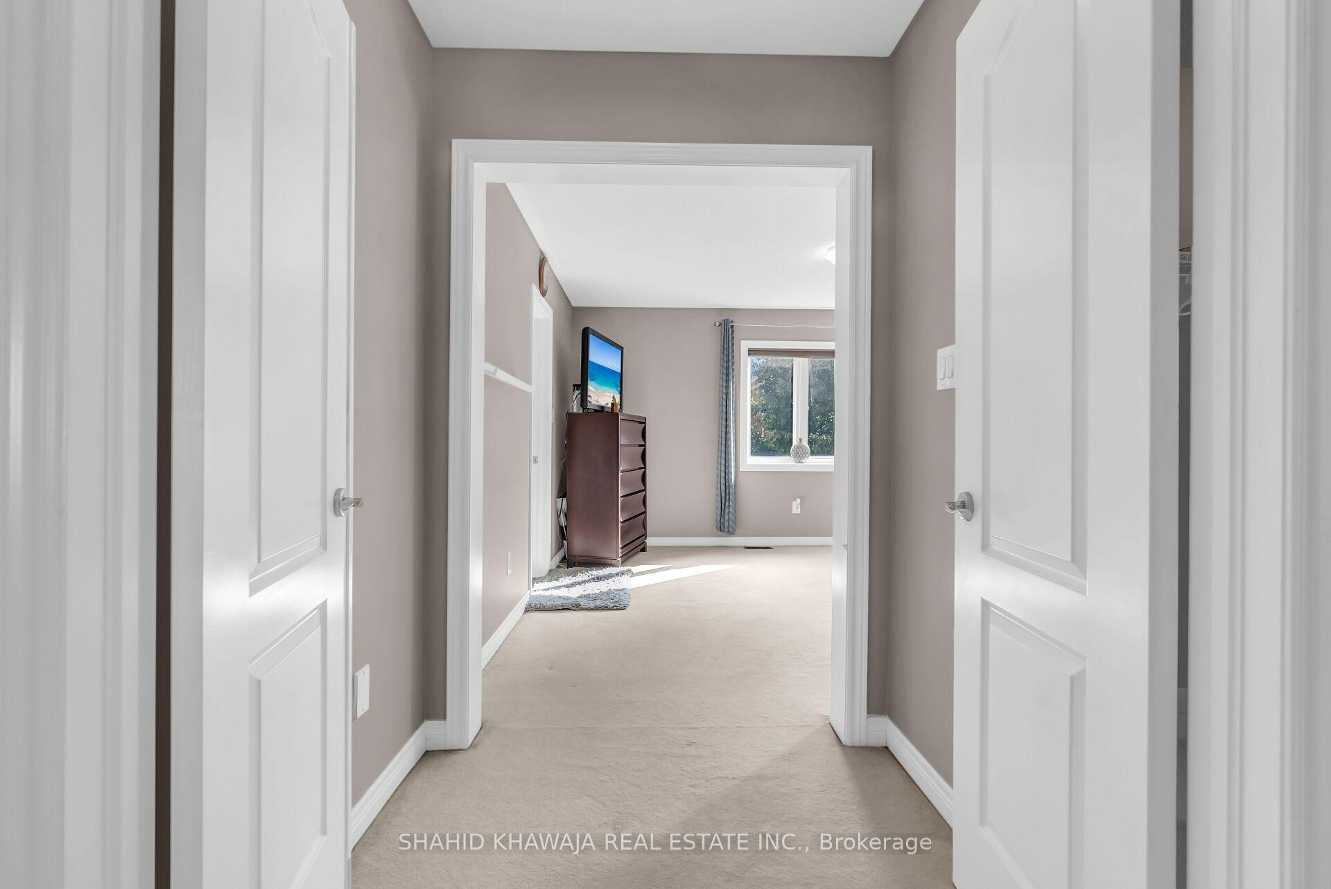 Photo 17 of 26 Pine Island Way, Brampton, Credit Valley — HOMEH