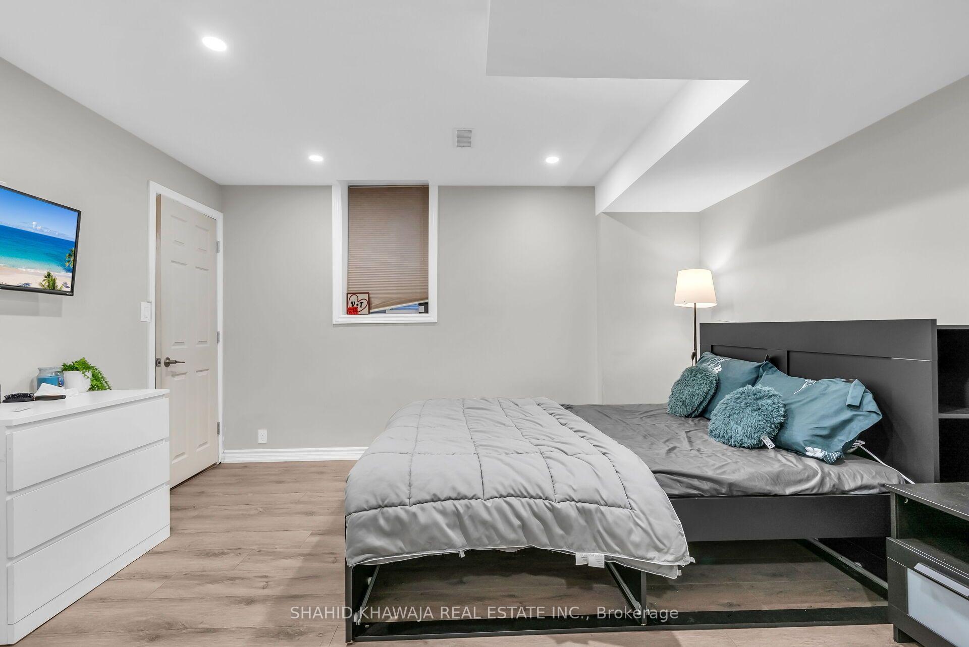 Photo 35 of 26 Pine Island Way, Brampton, Credit Valley — HOMEH