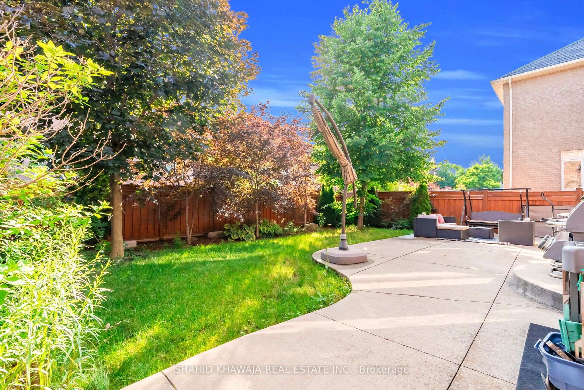 Photo 40 of 26 Pine Island Way, Brampton, Credit Valley — HOMEH