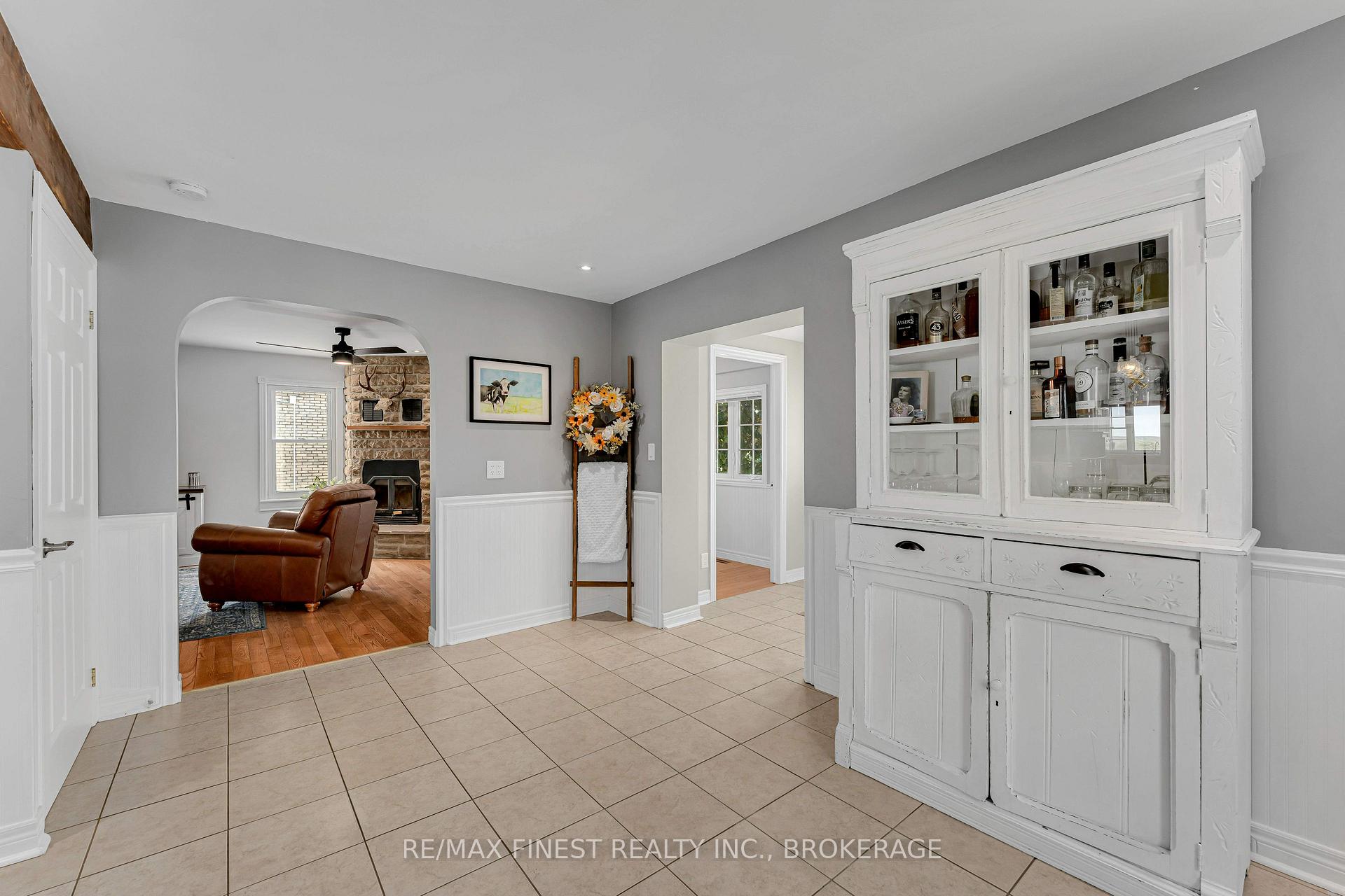 Photo 11 of 2112 Battersea Road, Kingston, City North of 401 — HOMEH