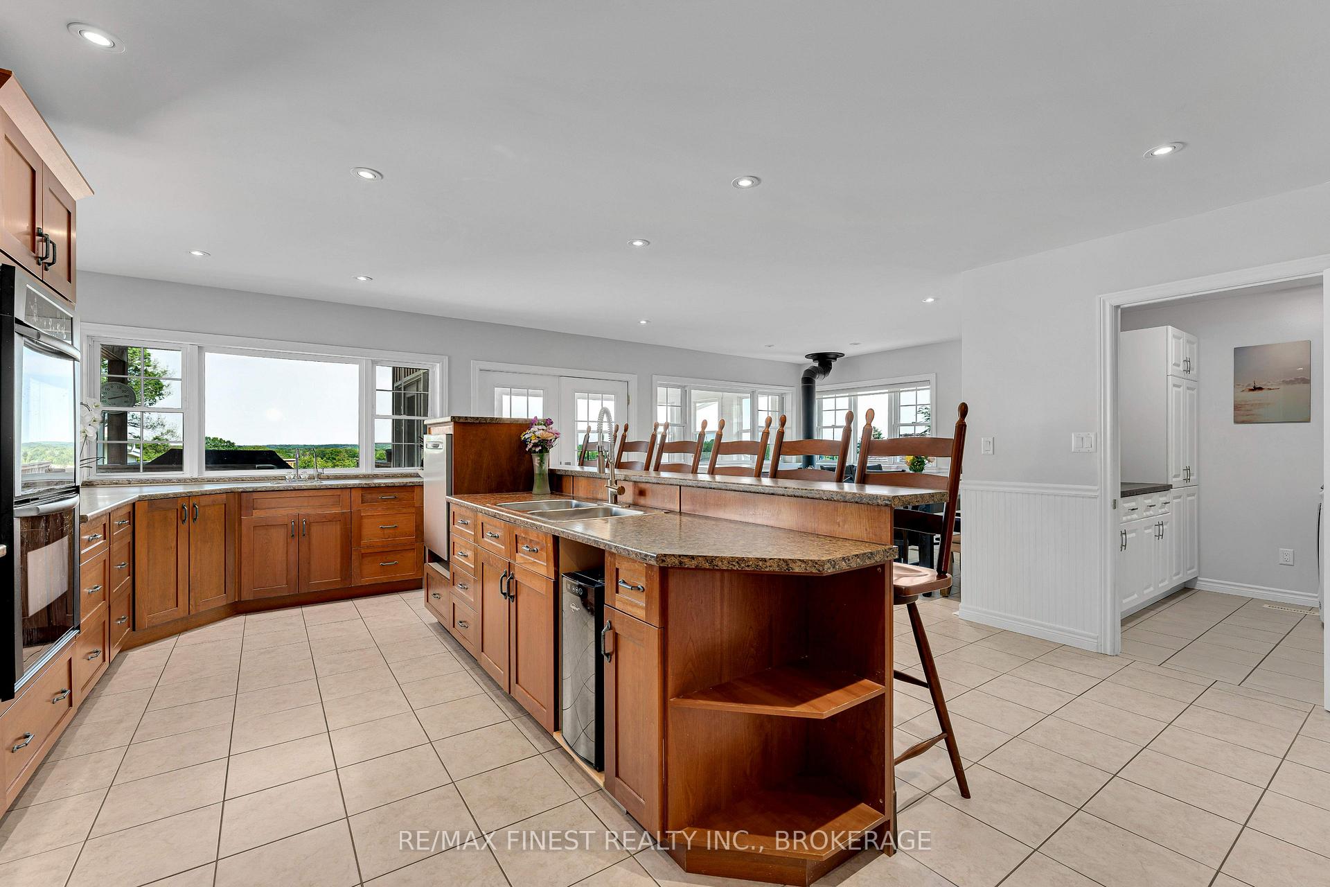 Photo 12 of 2112 Battersea Road, Kingston, City North of 401 — HOMEH