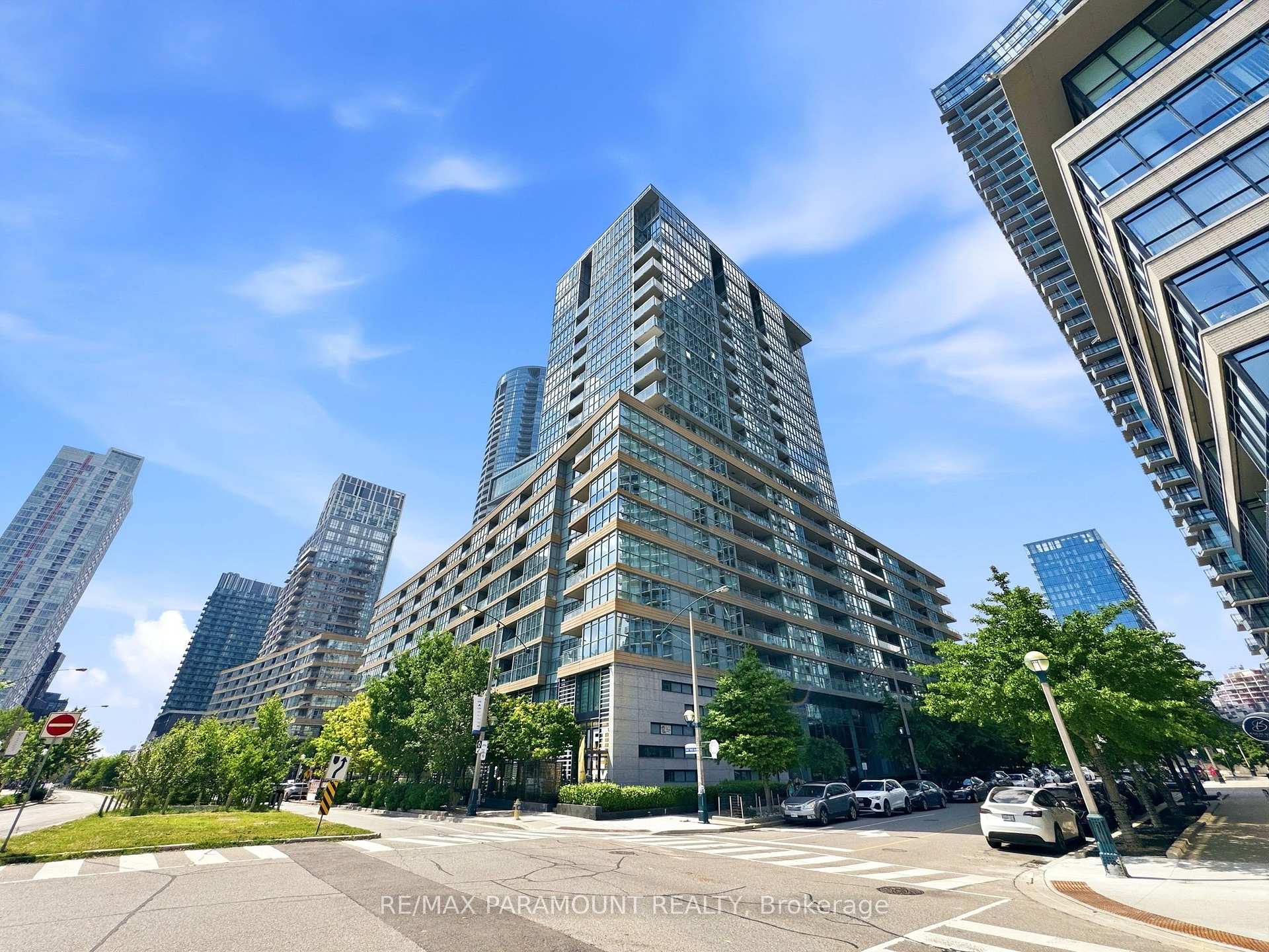 Front of Unit 1905, 10 Capreol Court