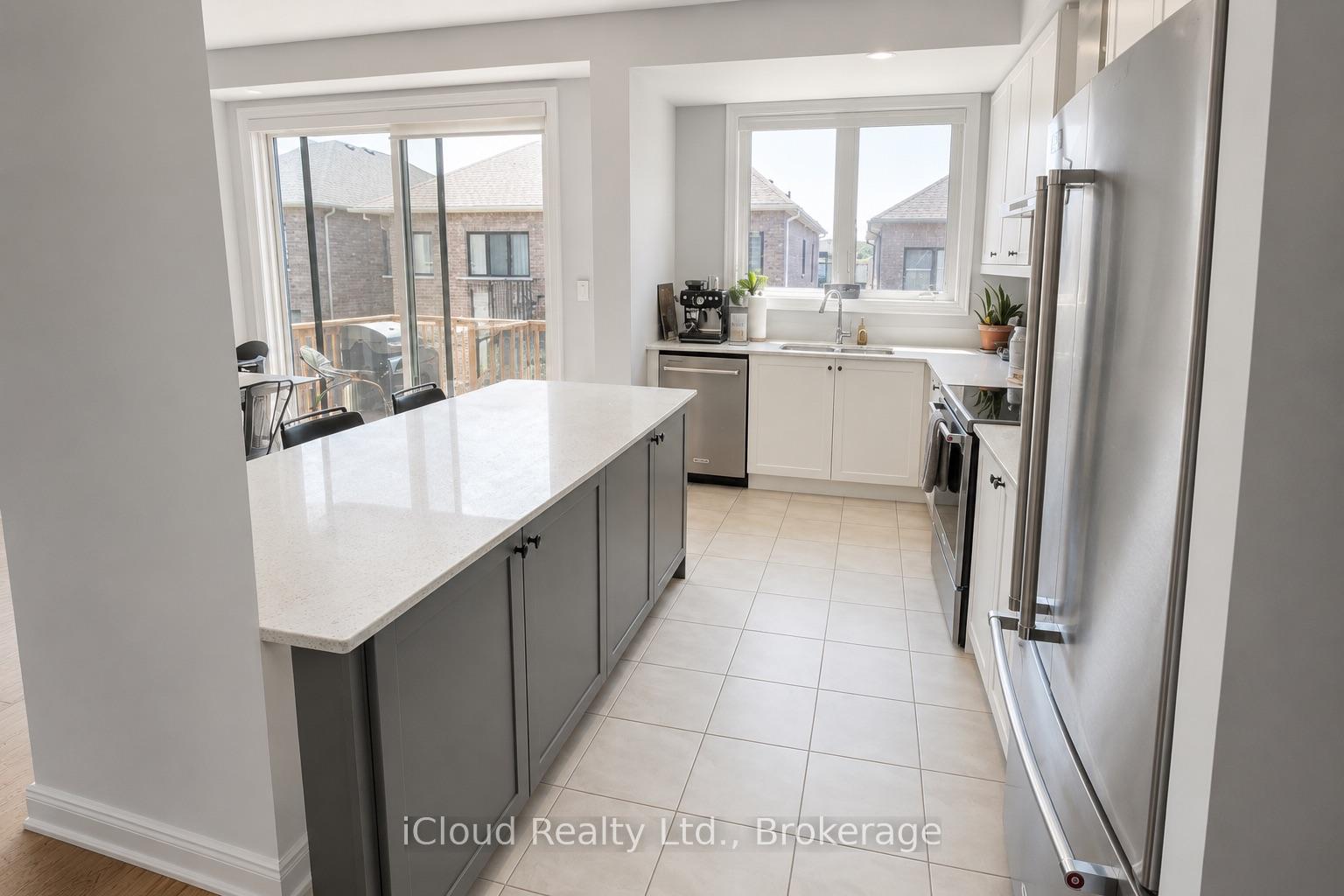 Photo 9 of 100 Bearberry Road, Springwater, Minesing — HOMEH