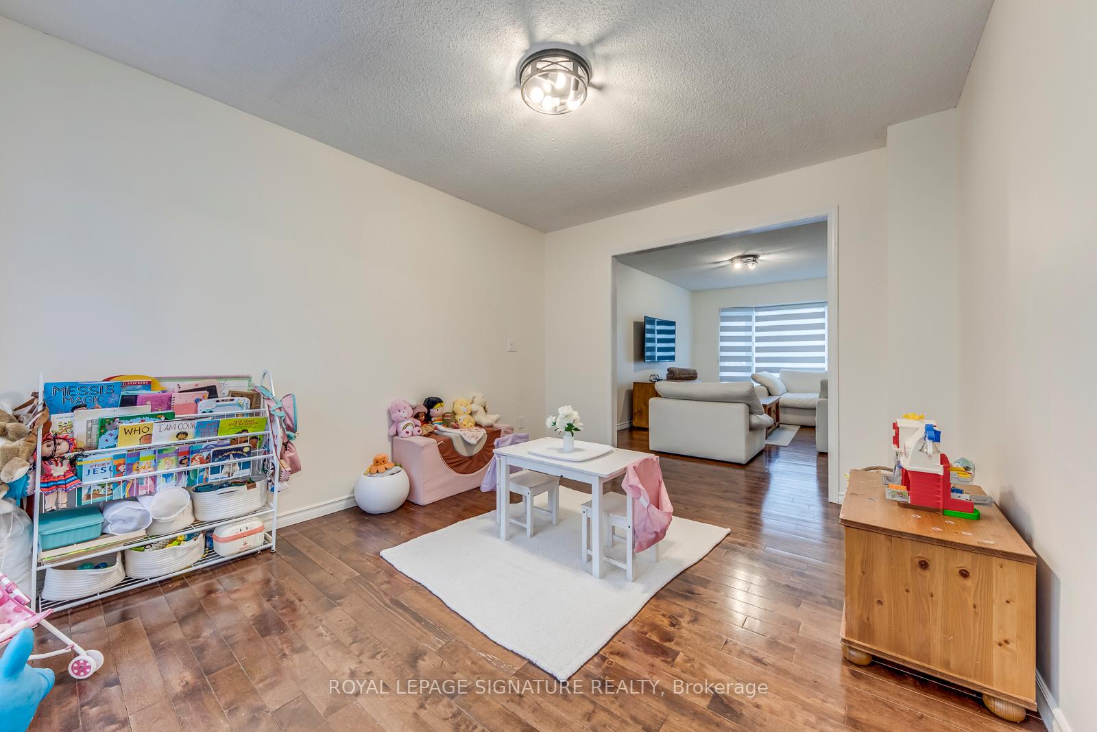 Photo 8 of 54 Randolf Court, Hamilton, Rushdale — HOMEH