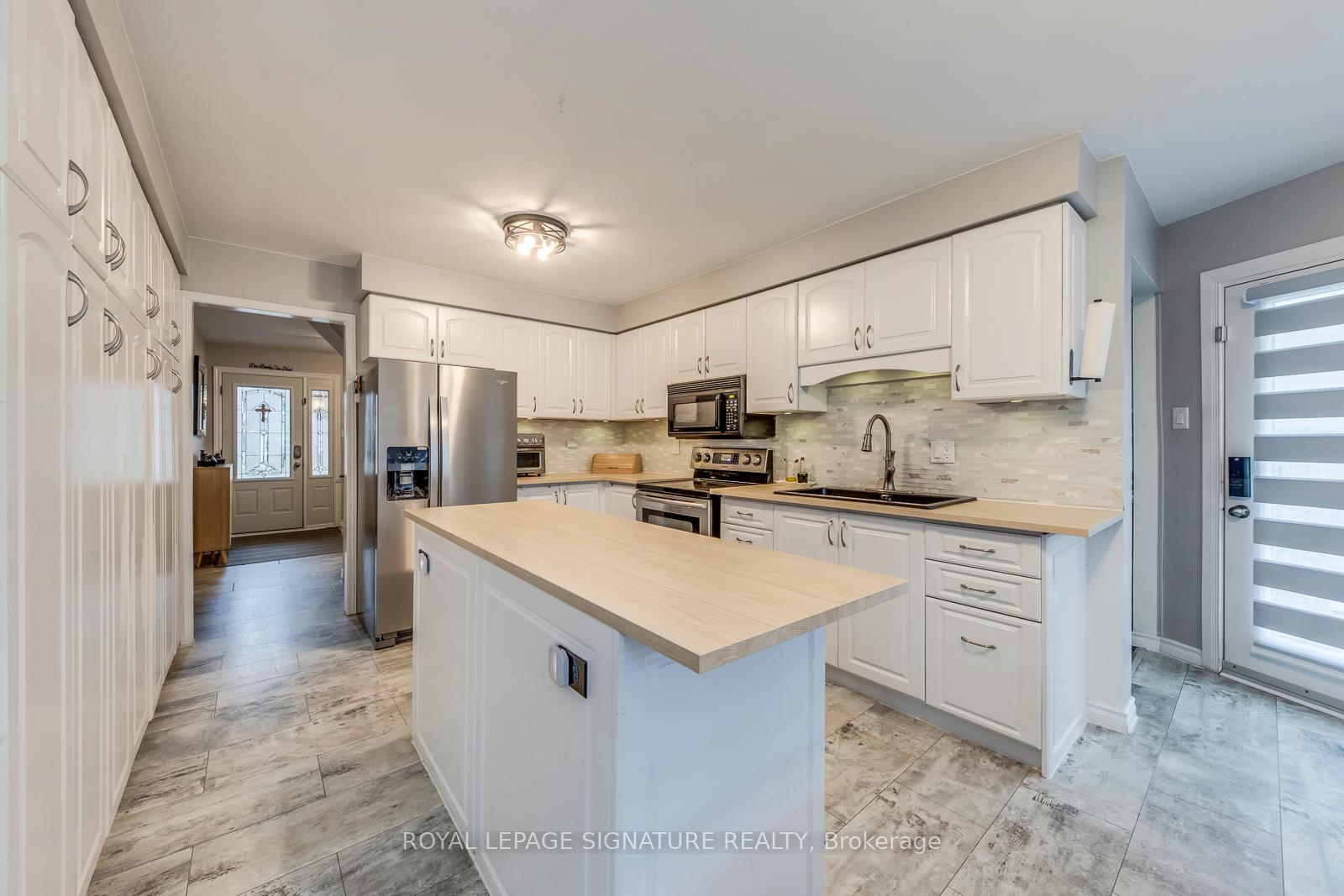 Photo 9 of 54 Randolf Court, Hamilton, Rushdale — HOMEH