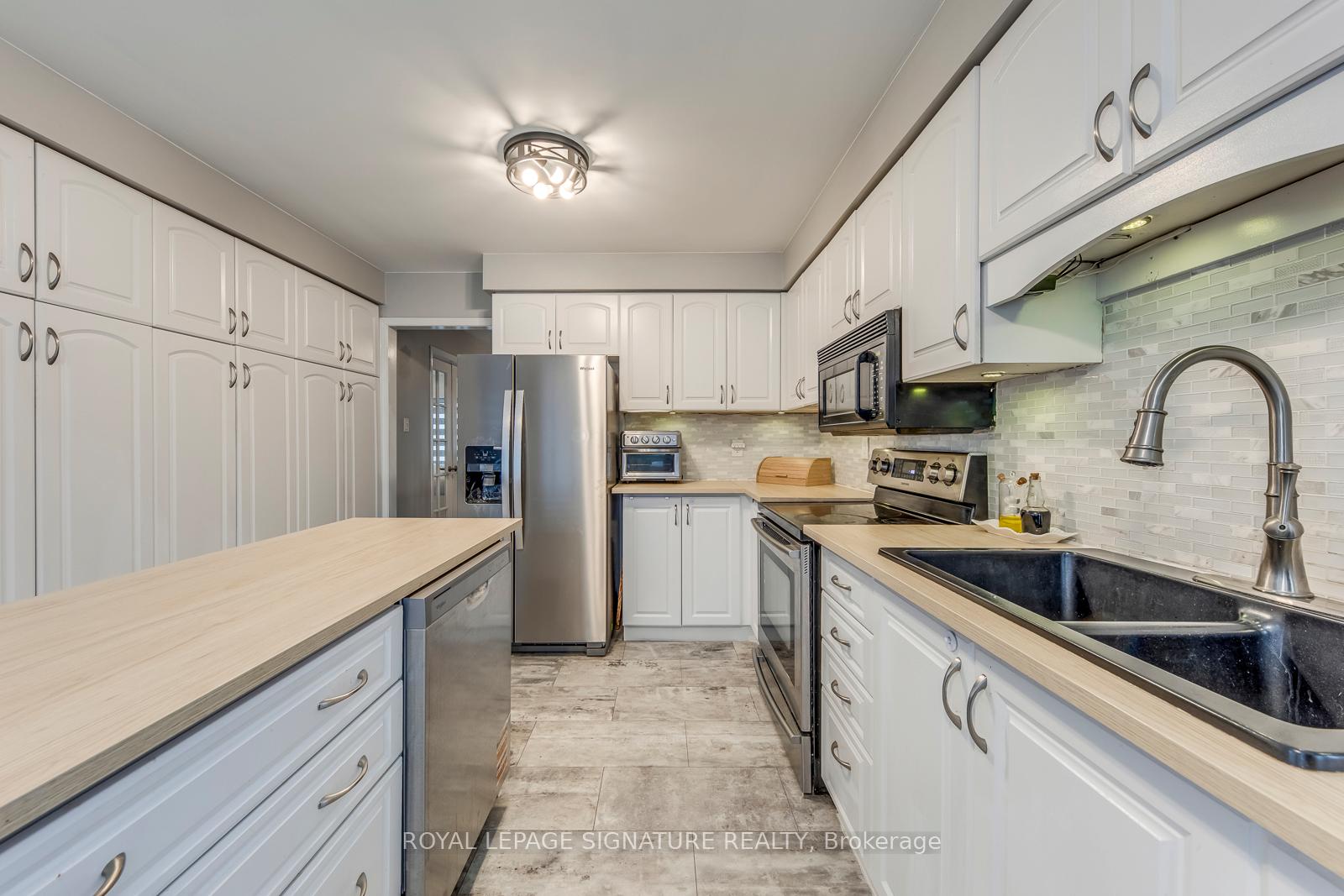 Photo 11 of 54 Randolf Court, Hamilton, Rushdale — HOMEH