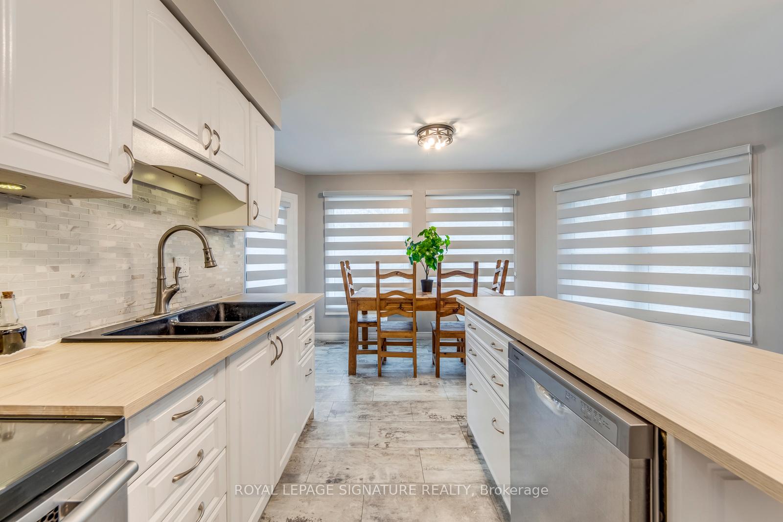 Photo 12 of 54 Randolf Court, Hamilton, Rushdale — HOMEH