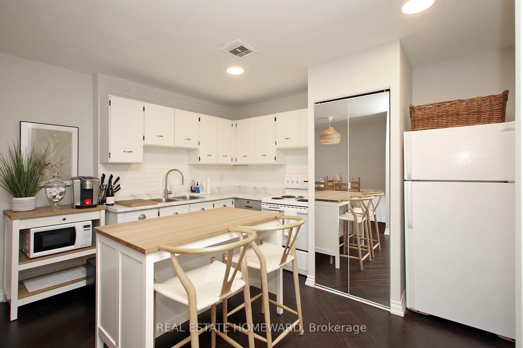 Photo 12 of 50 Battenberg Avenue, Toronto, Woodbine Corridor — HOMEH