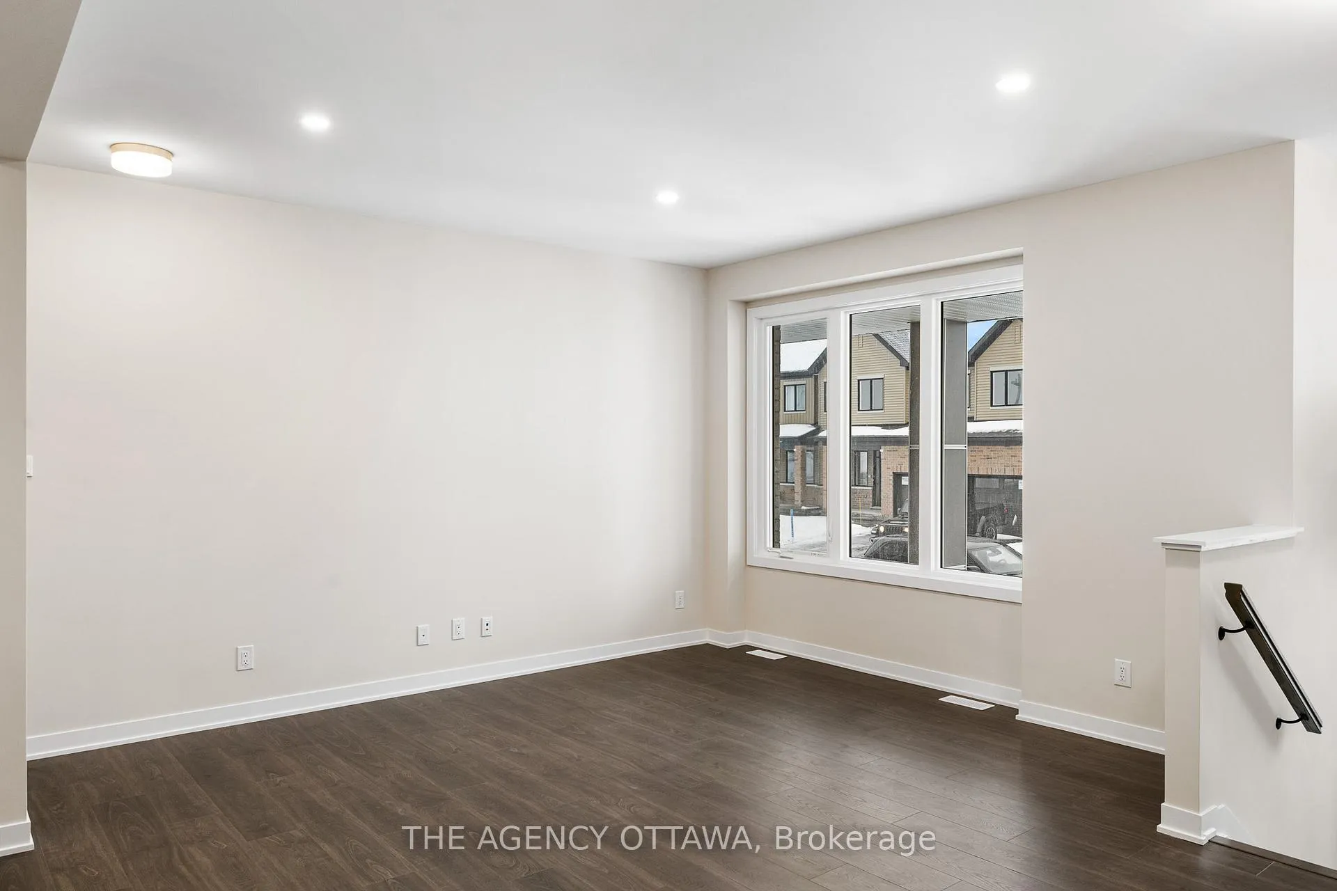 Photo 9 of 112 Ryan Reynolds Way, Ottawa, Avalon West — HOMEH