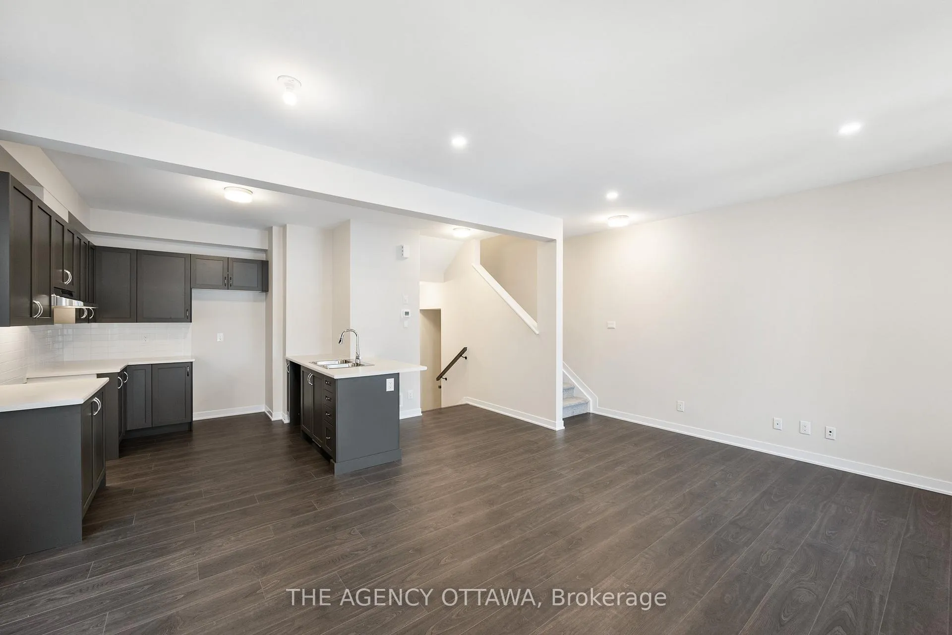 Photo 10 of 112 Ryan Reynolds Way, Ottawa, Avalon West — HOMEH
