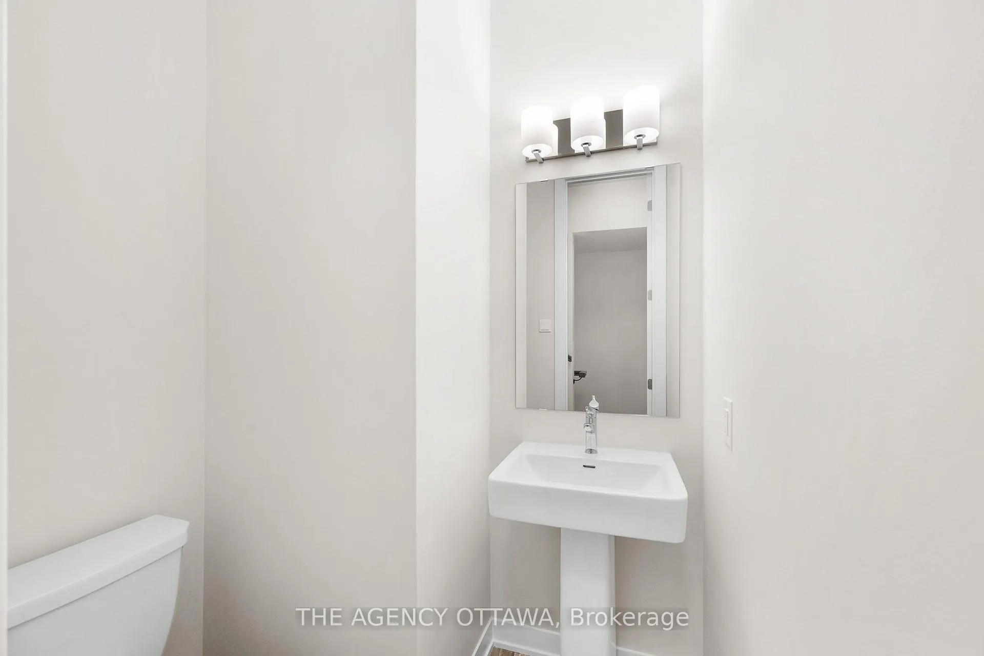 Photo 19 of 112 Ryan Reynolds Way, Ottawa, Avalon West — HOMEH