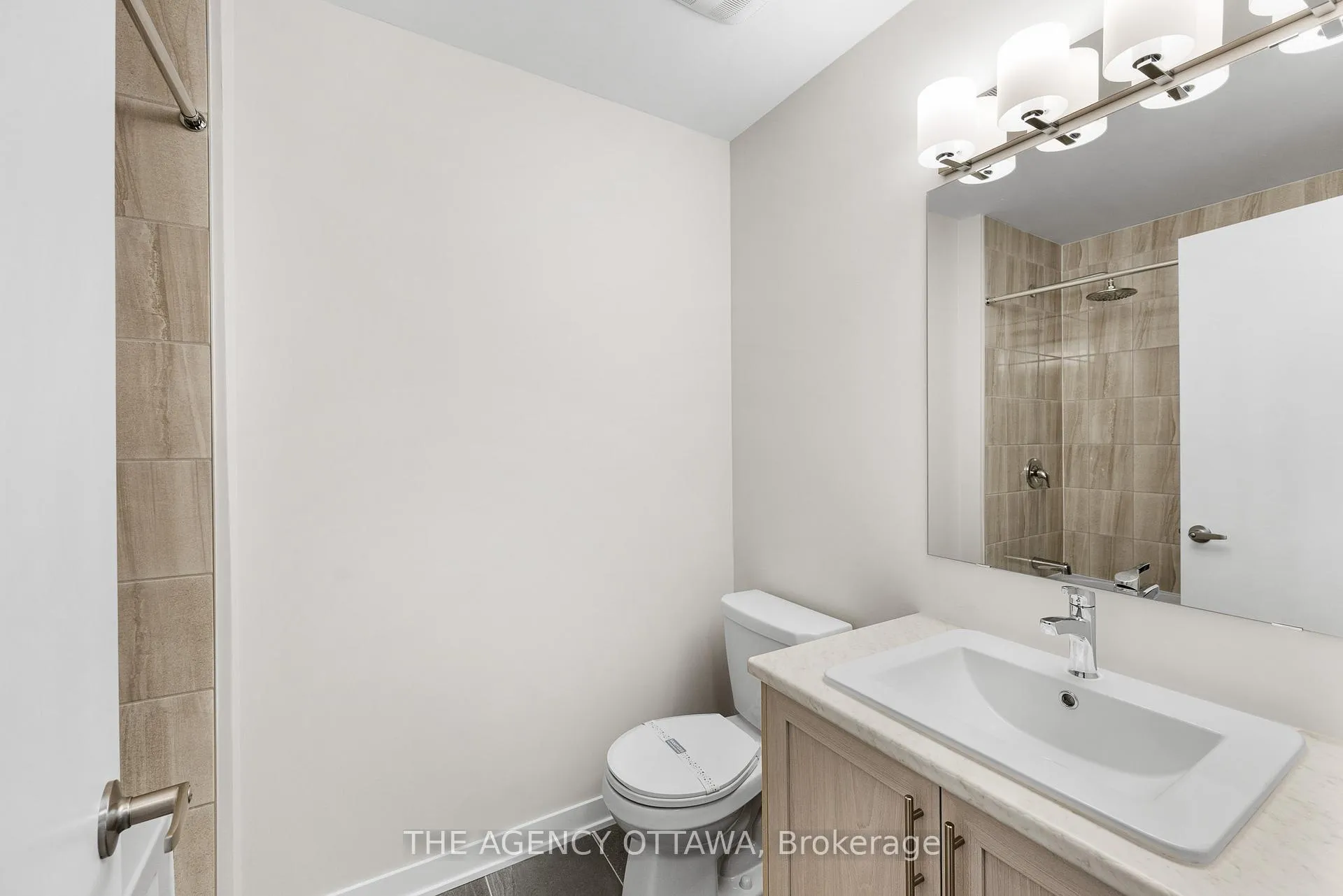 Photo 22 of 112 Ryan Reynolds Way, Ottawa, Avalon West — HOMEH
