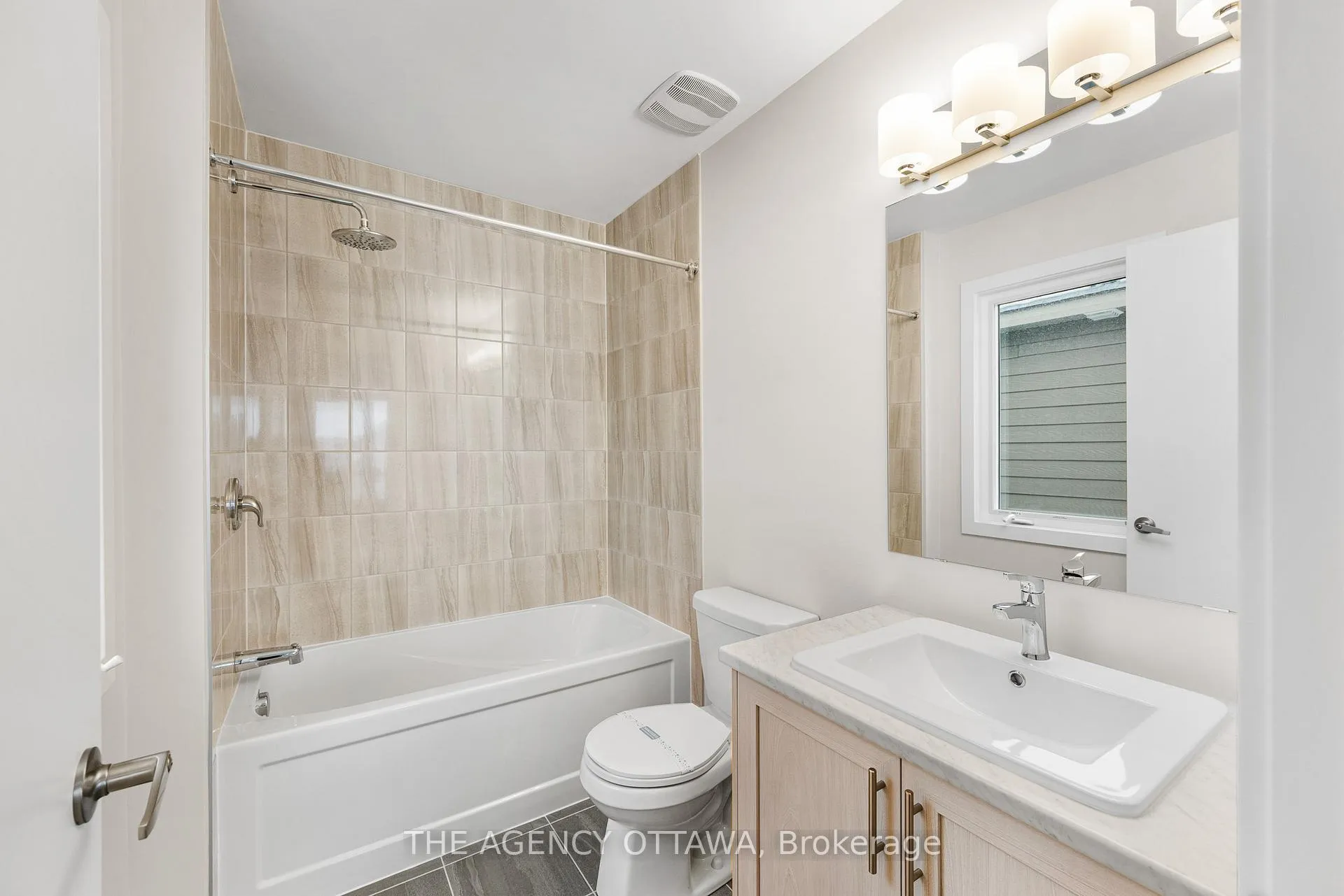 Photo 29 of 112 Ryan Reynolds Way, Ottawa, Avalon West — HOMEH