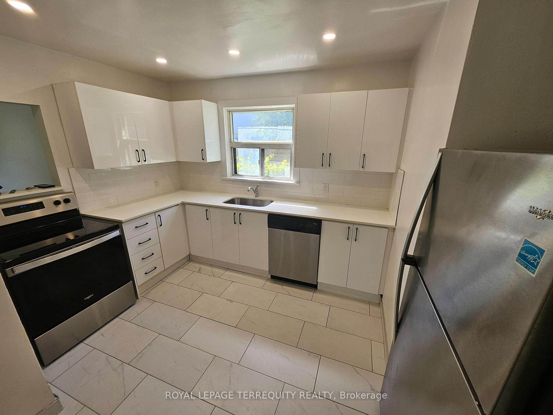 Photo 3 of Unit 4, 450 Arlington Avenue, Toronto, Humewood-Cedarvale — HOMEH