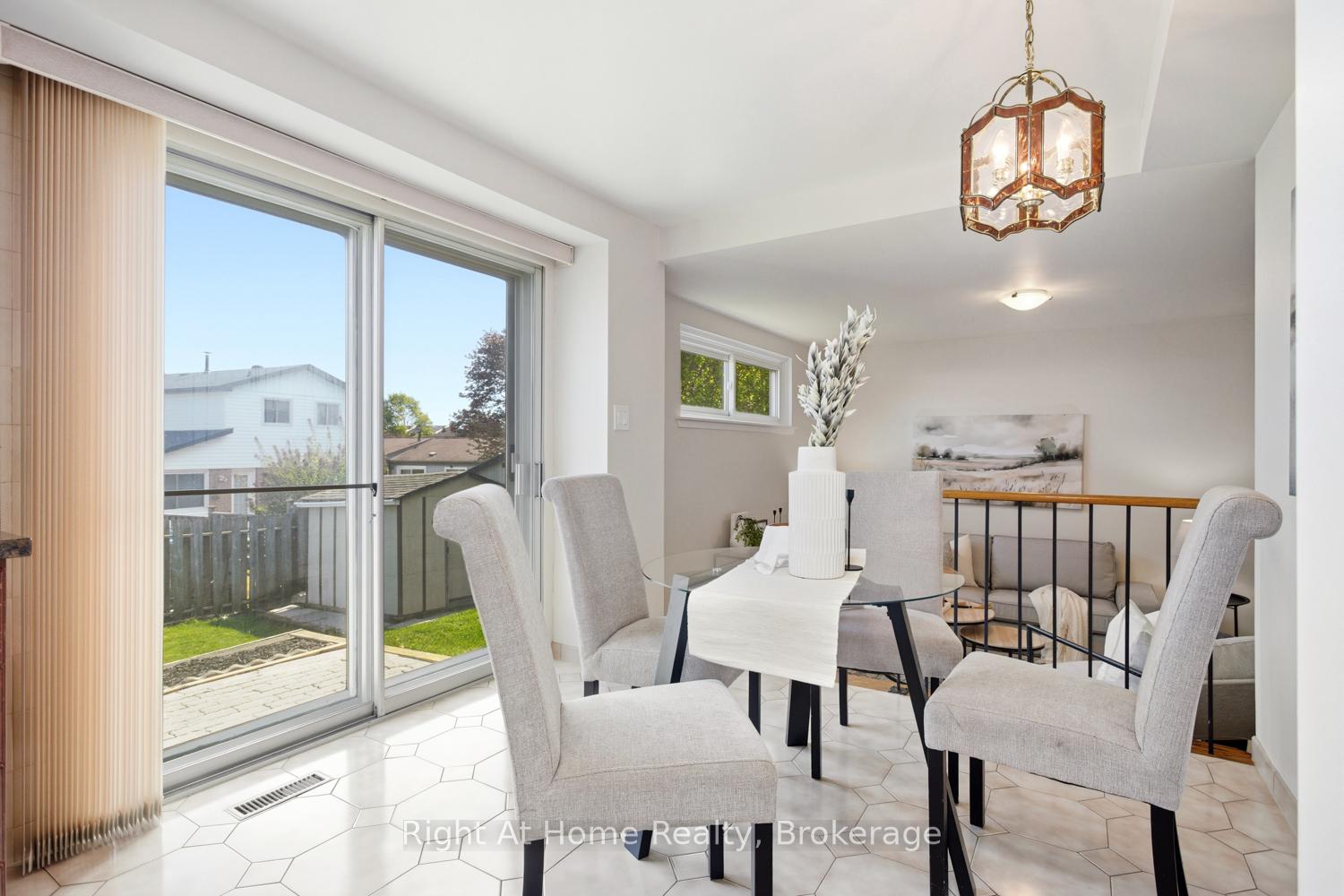 Photo 15 of 12 Pittmann Crescent, Ajax, South West — HOMEH