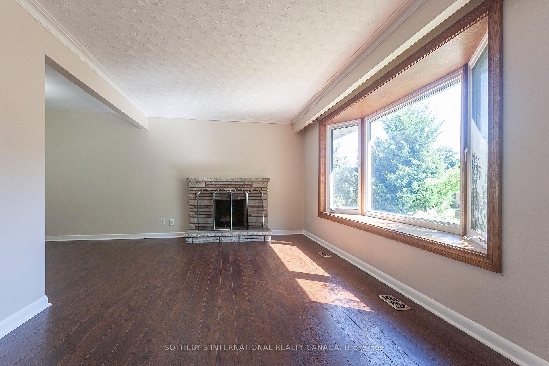 Photo 3 of 1461 Moss Glen Road, Burlington, Mountainside — HOMEH